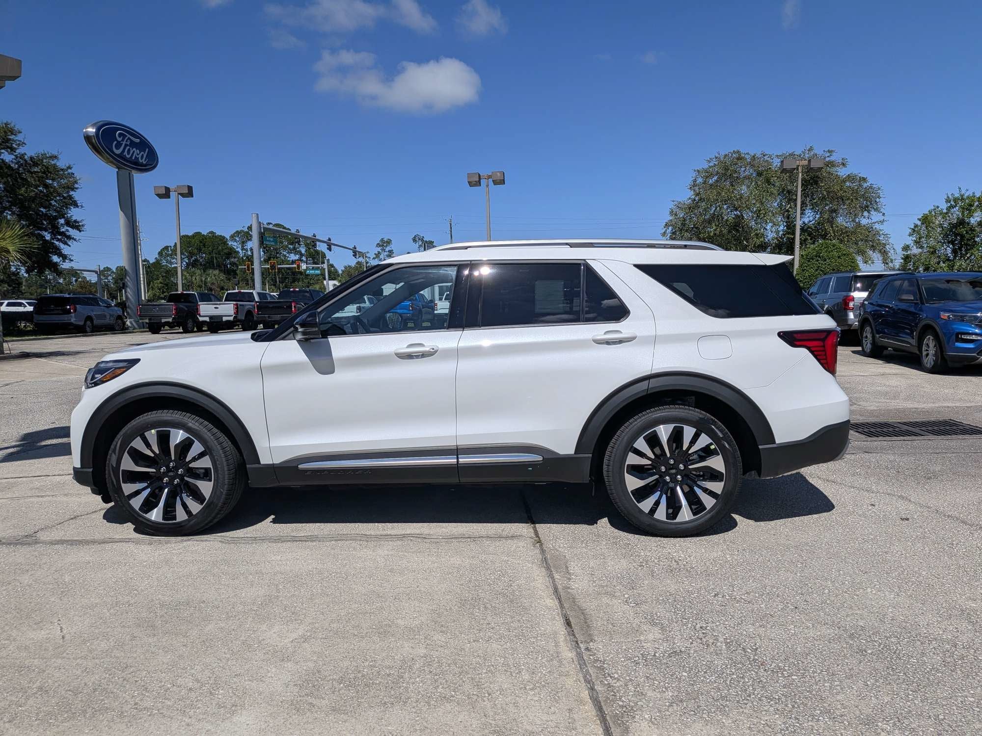 2027 Ford Explorer Platinum