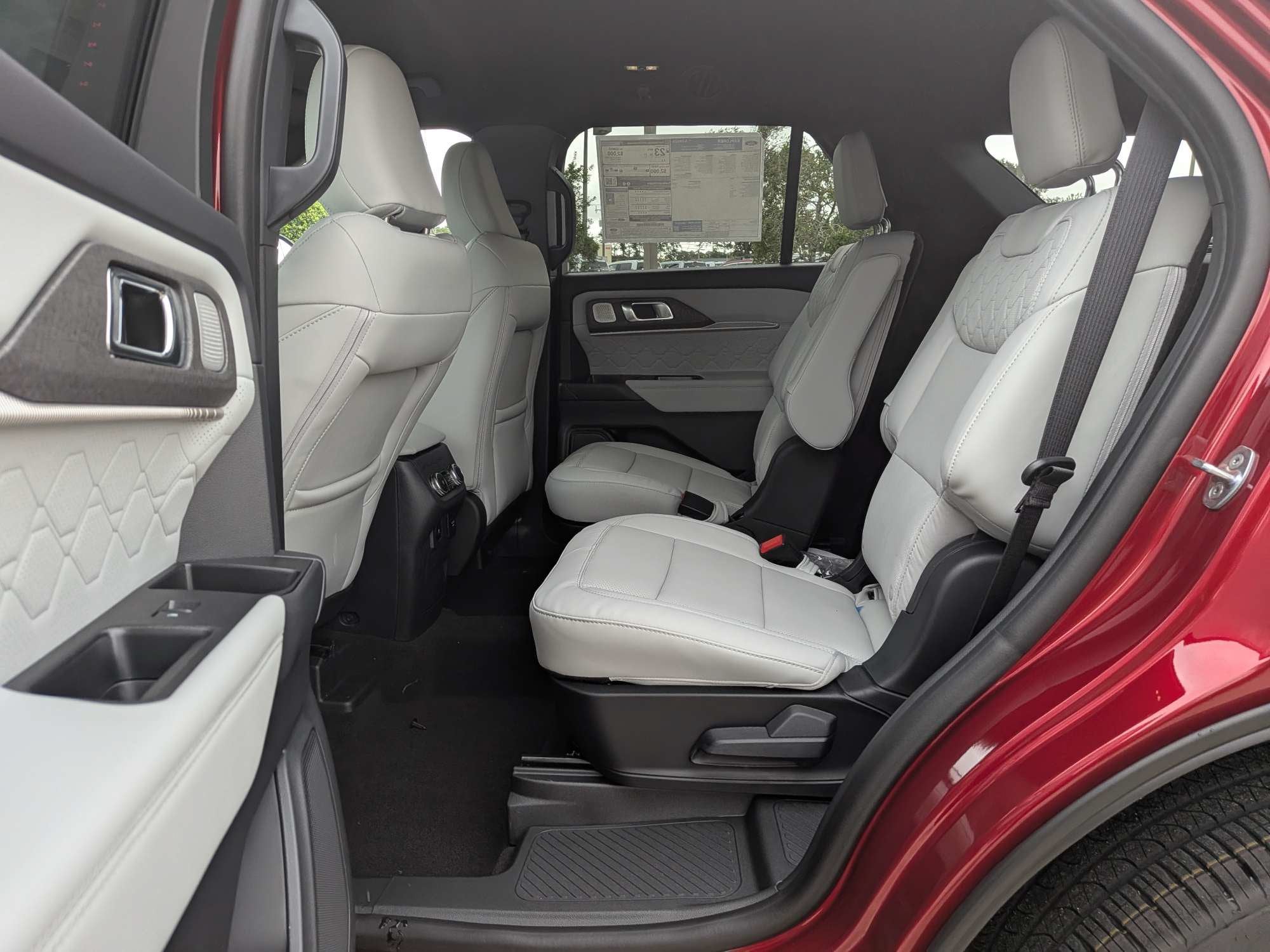 2027 Ford Explorer Platinum