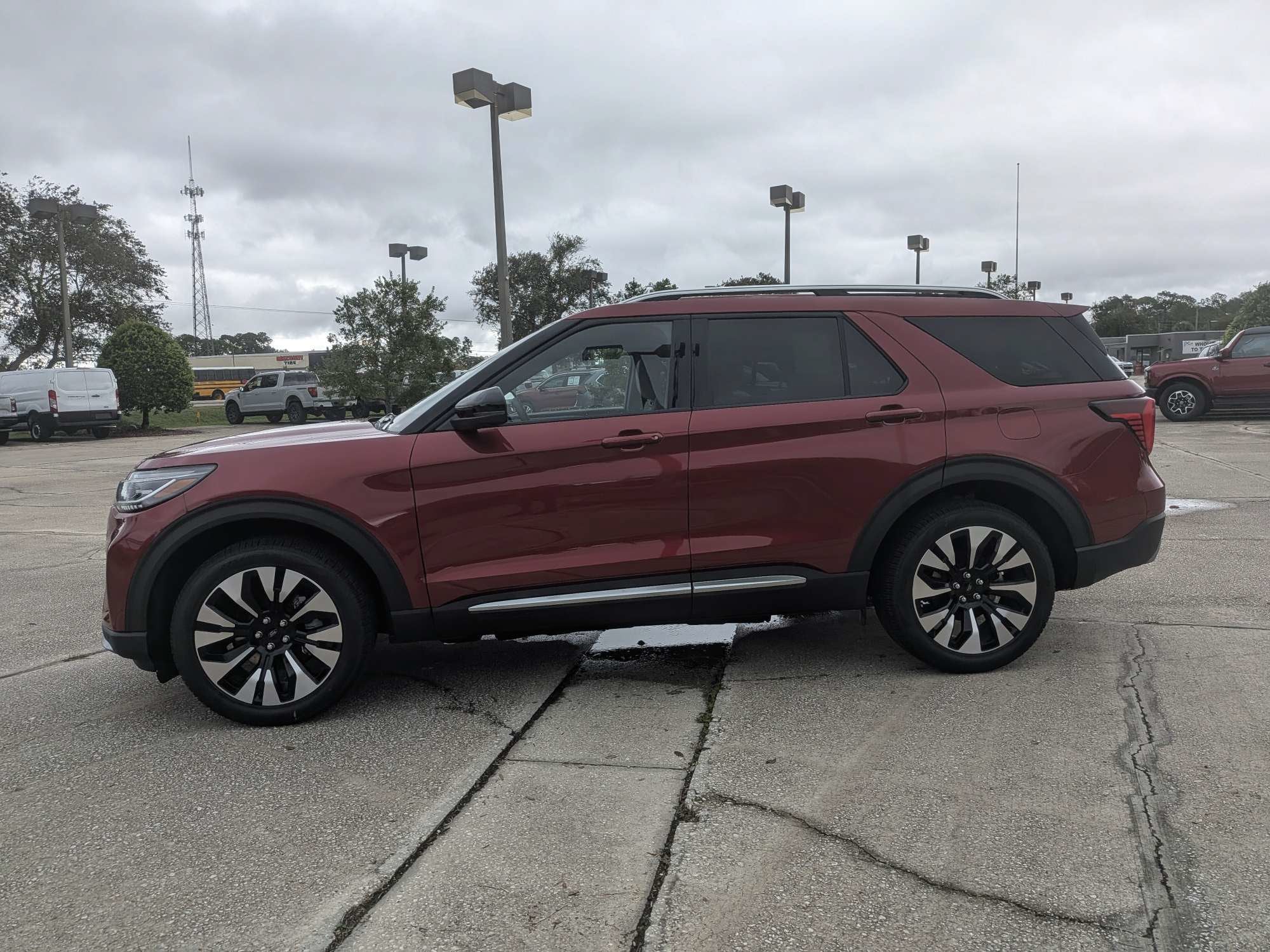 2027 Ford Explorer Platinum