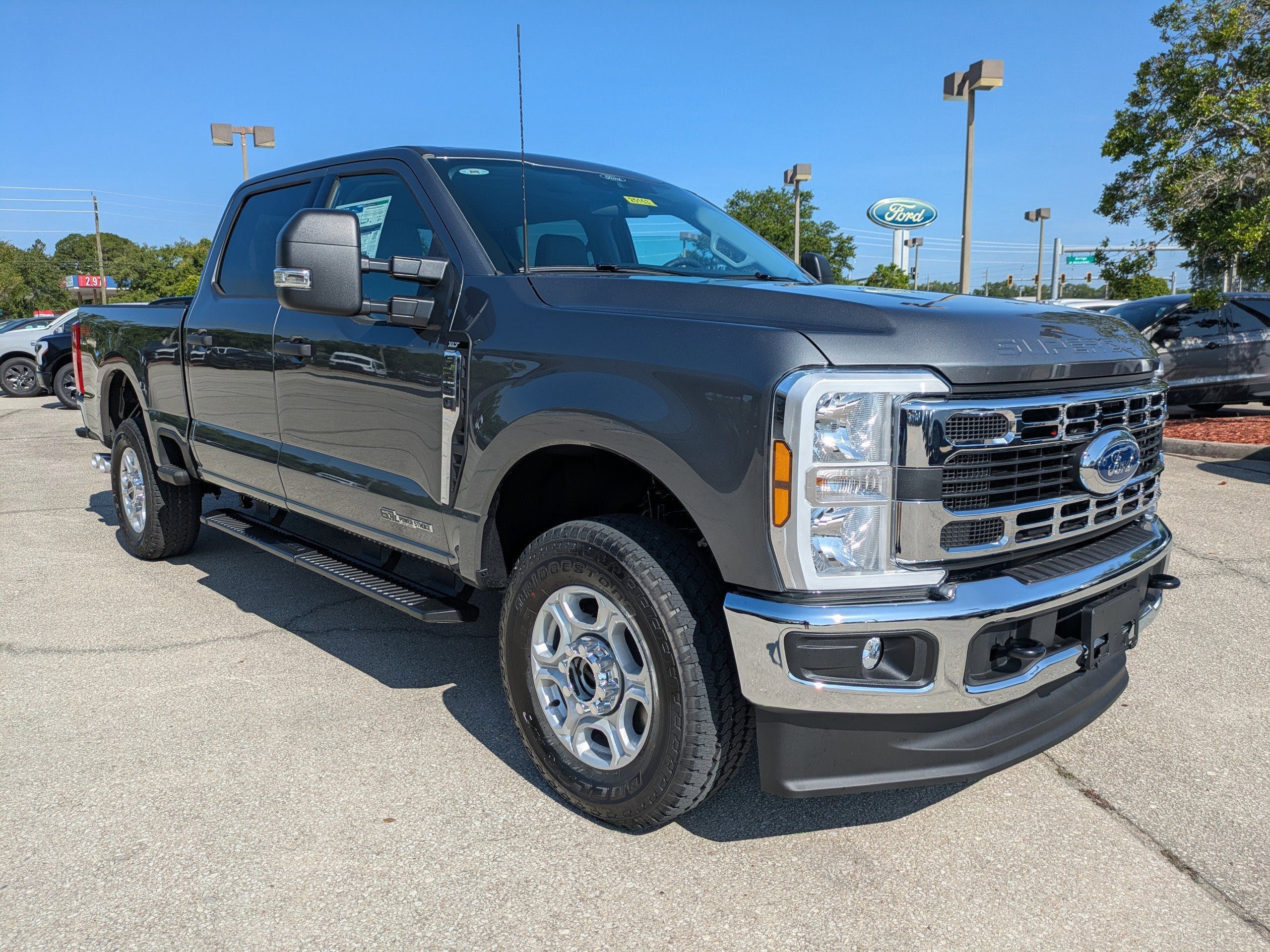 2025 Ford Super Duty F-250 SRW XLT