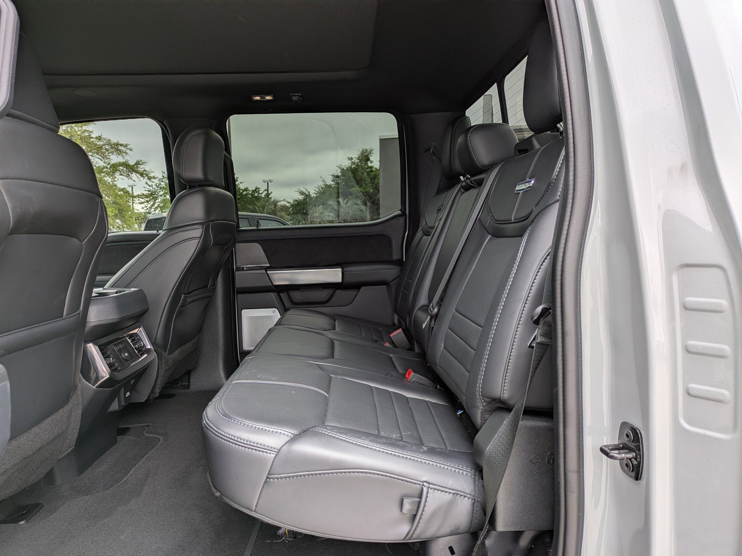 2025 Ford Super Duty F-250 SRW Platinum