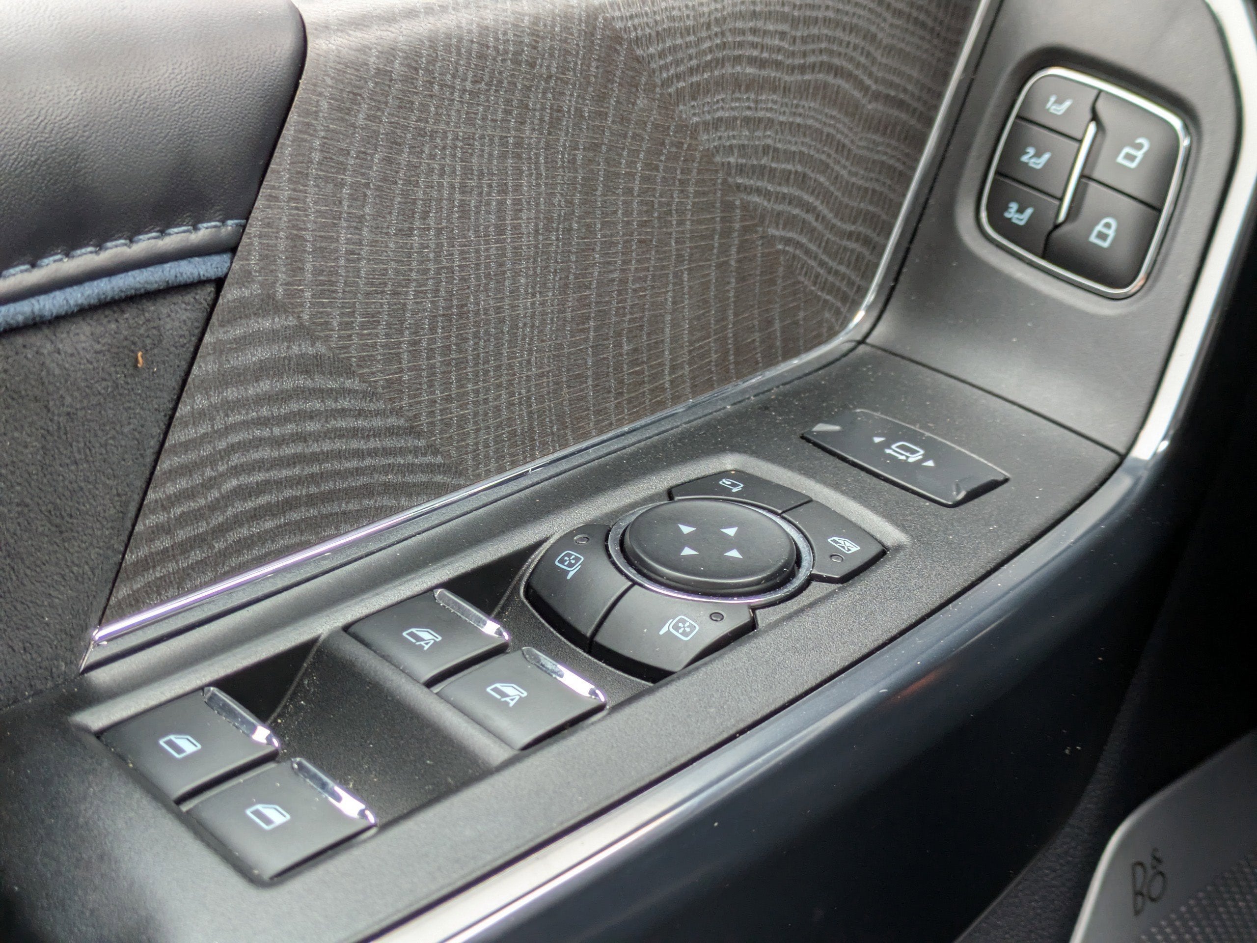 2025 Ford Super Duty F-250 SRW Platinum