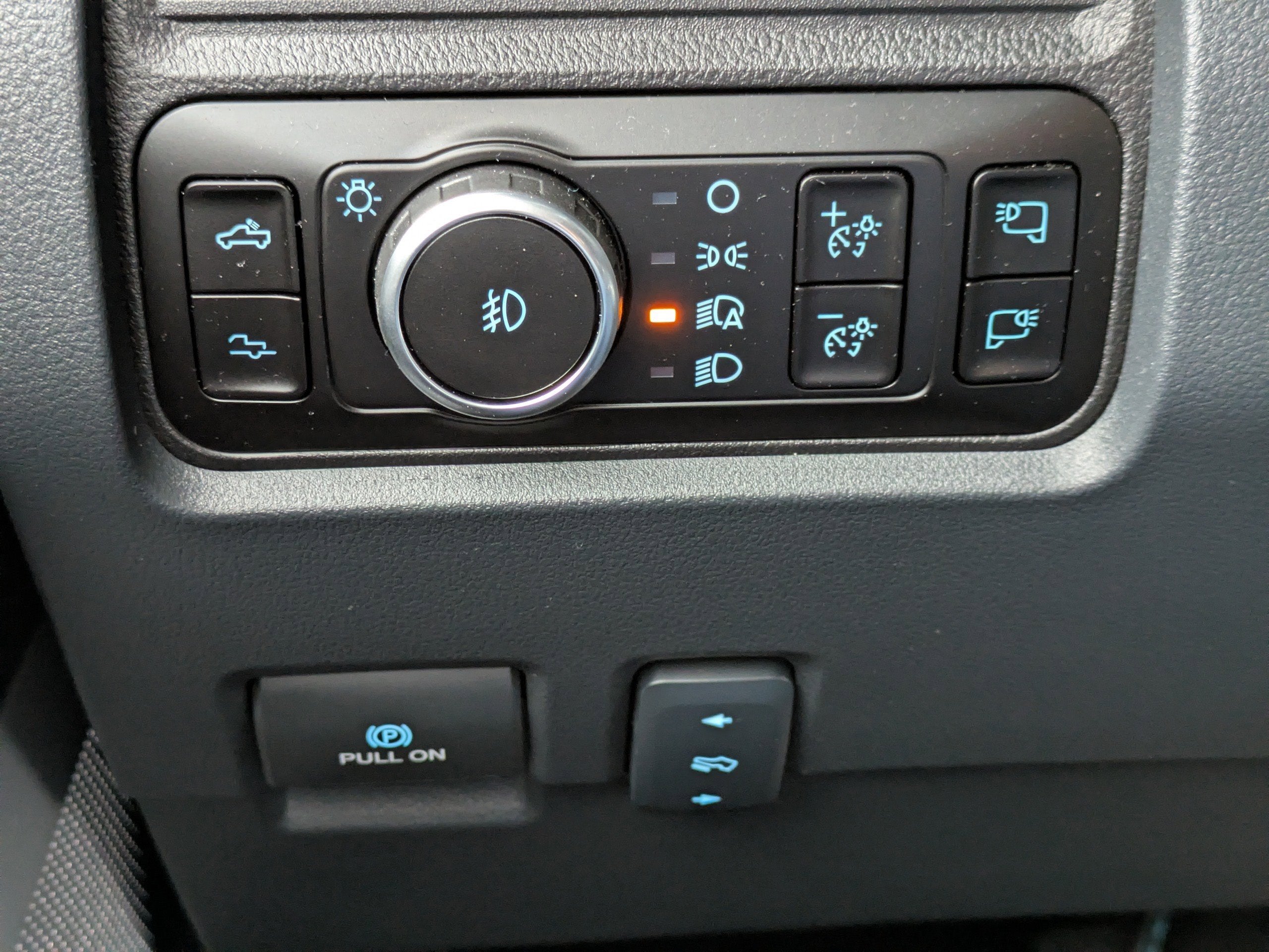 2025 Ford Super Duty F-250 SRW Platinum