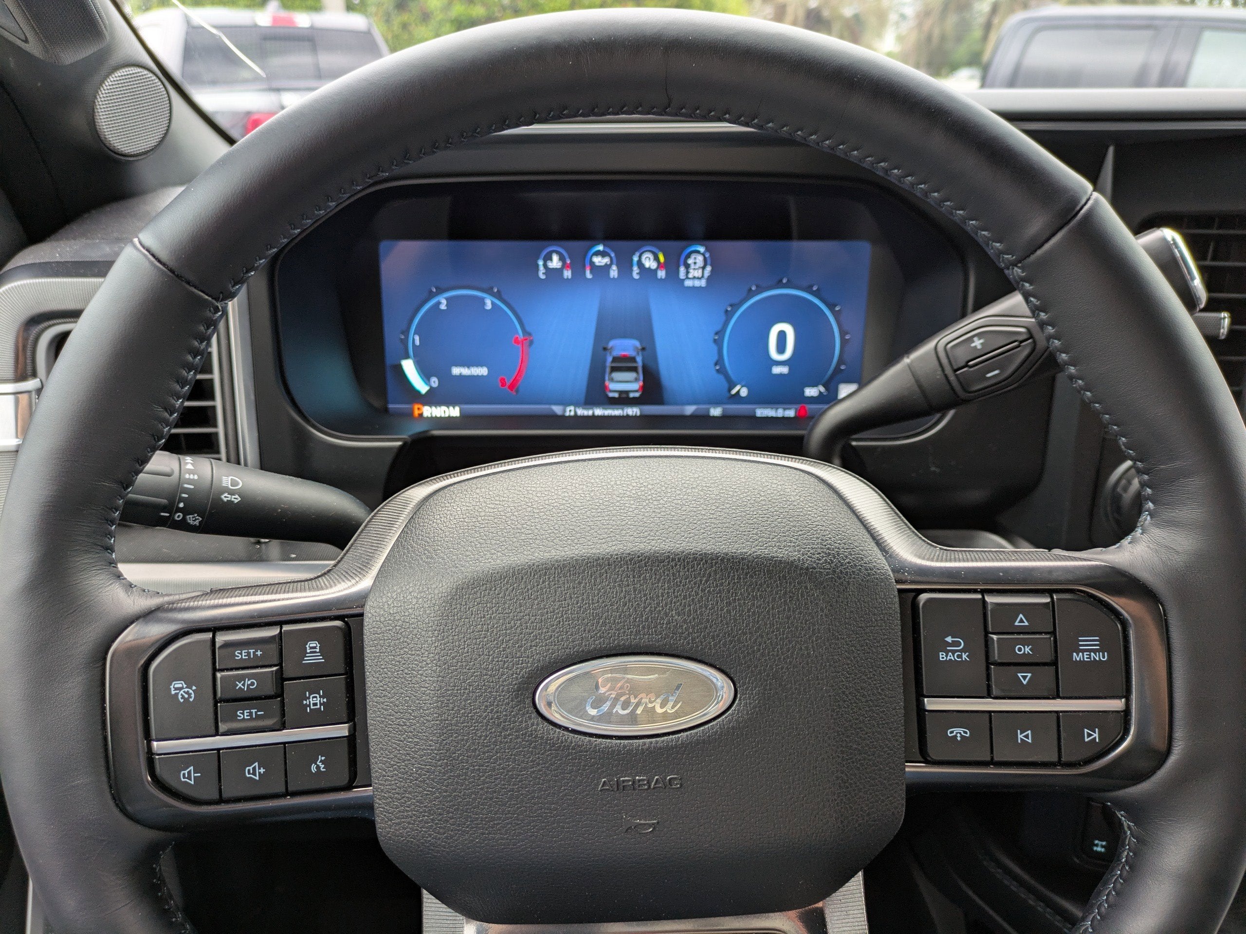 2025 Ford Super Duty F-250 SRW Platinum