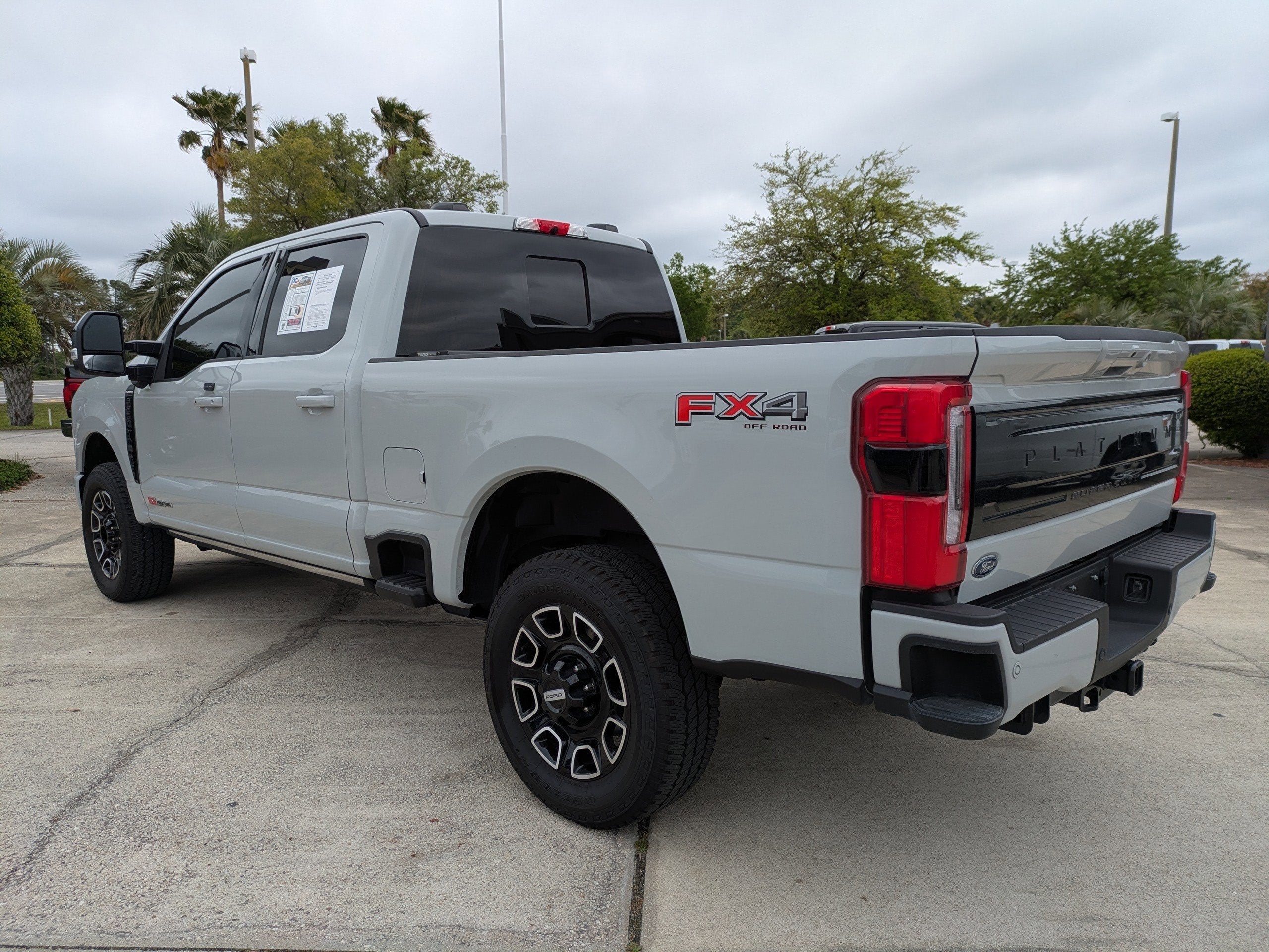 2025 Ford Super Duty F-250 SRW Platinum