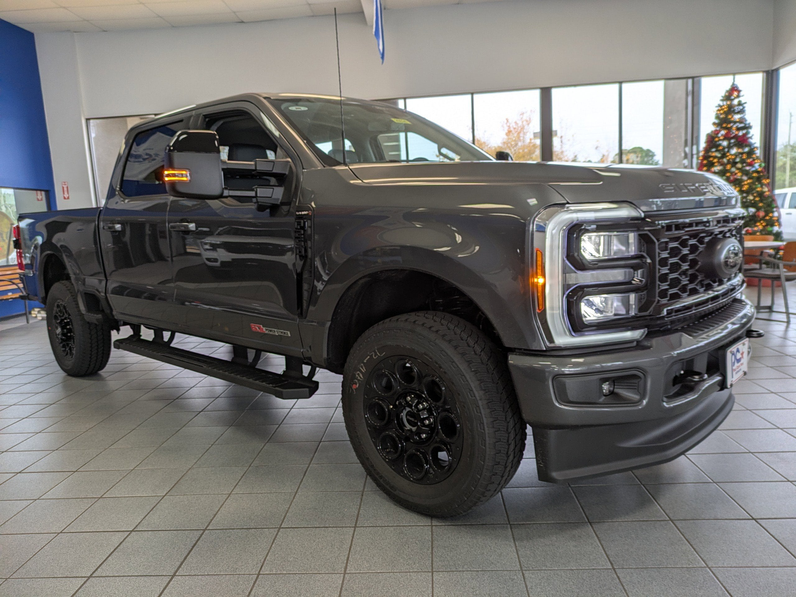 2026 Ford Super Duty F-250 SRW LARIAT