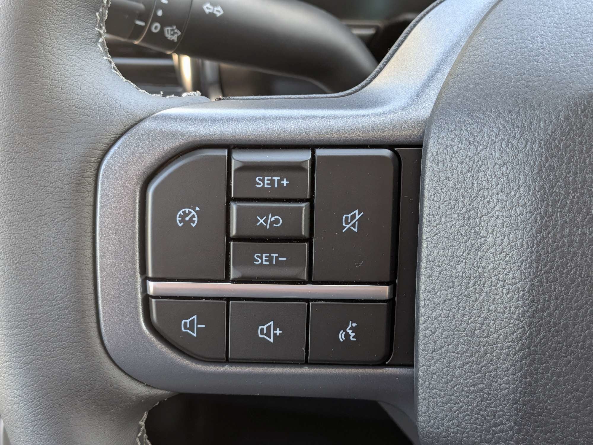 2027 Ford Super Duty F-250 SRW F-250® Lariat®