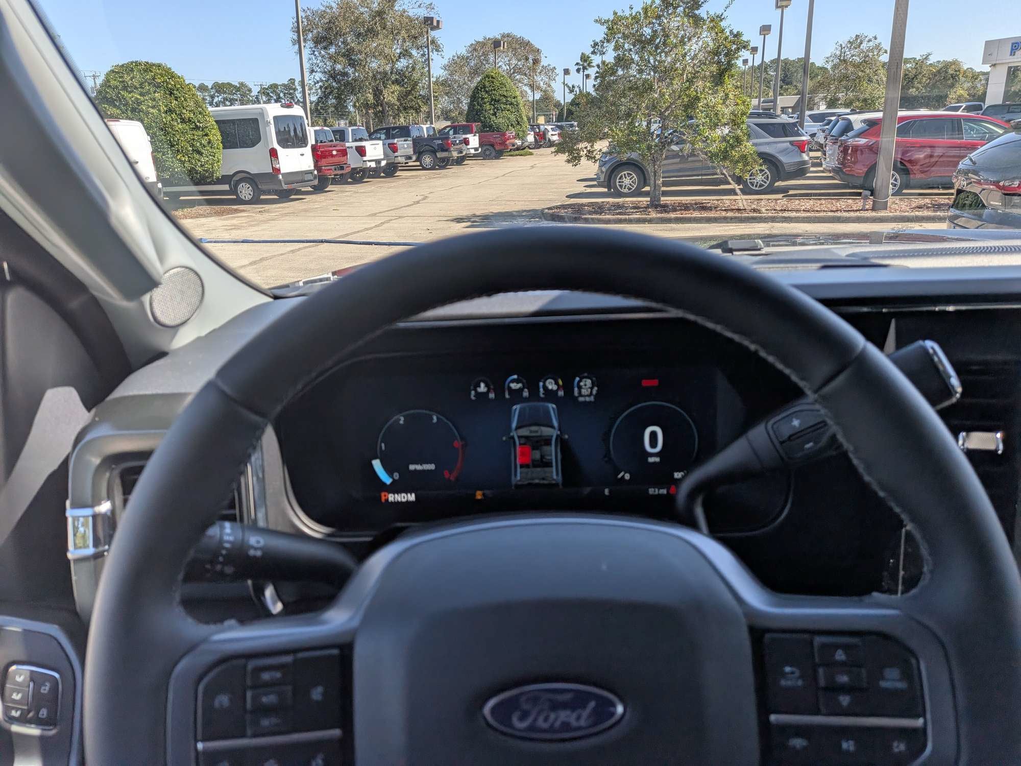 2027 Ford Super Duty F-250 SRW F-250® Lariat®