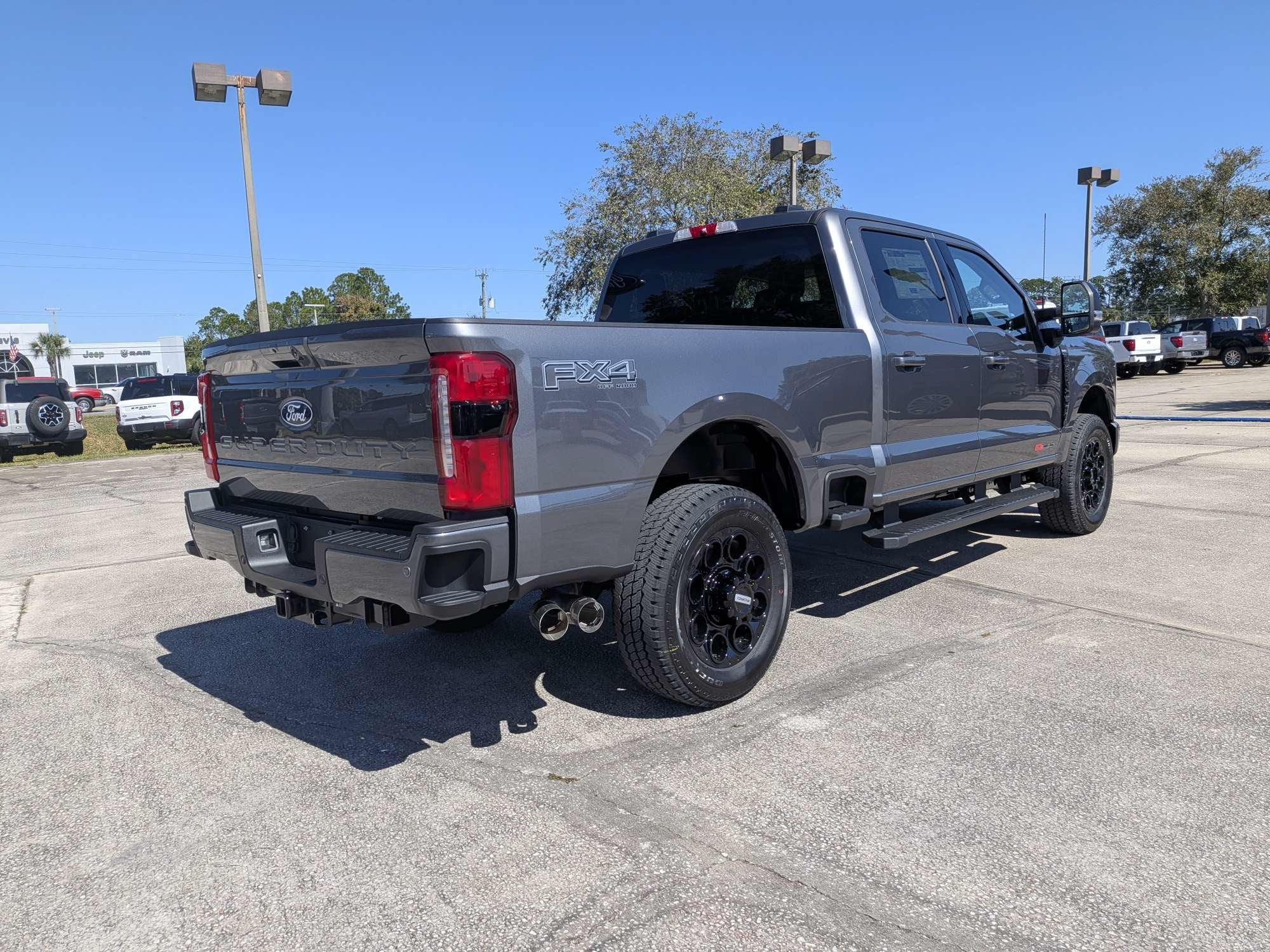 2027 Ford Super Duty F-250 SRW F-250® Lariat®