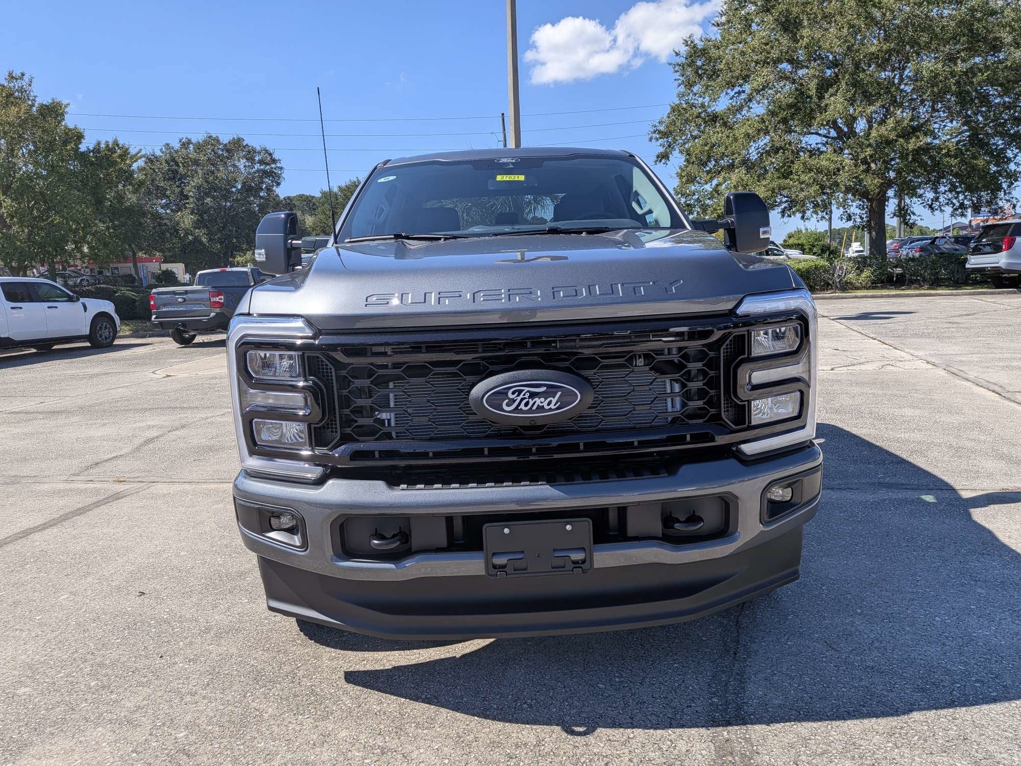 2027 Ford Super Duty F-250 SRW F-250® Lariat®