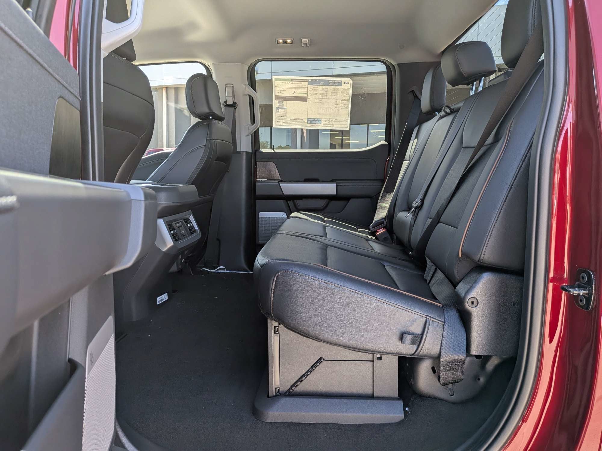 2027 Ford Super Duty F-250 SRW LARIAT