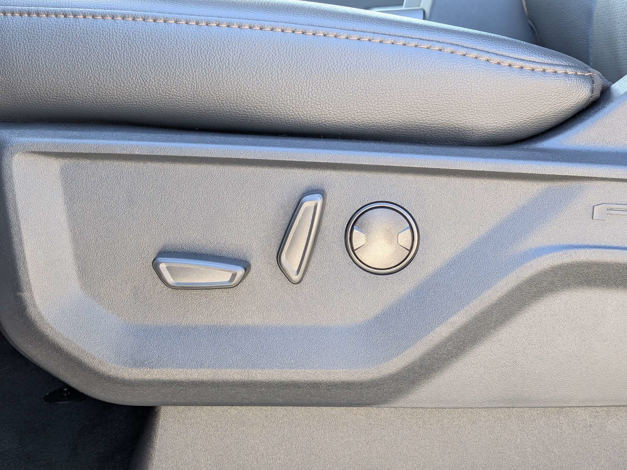 2027 Ford Super Duty F-250 SRW LARIAT