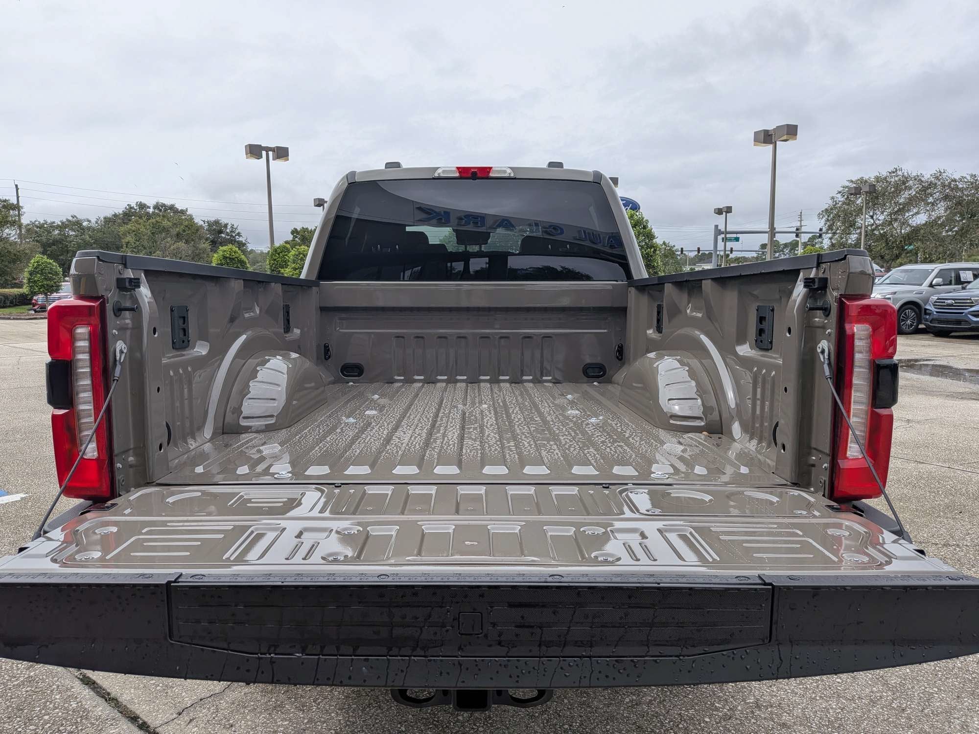 2027 Ford Super Duty F-250 SRW LARIAT