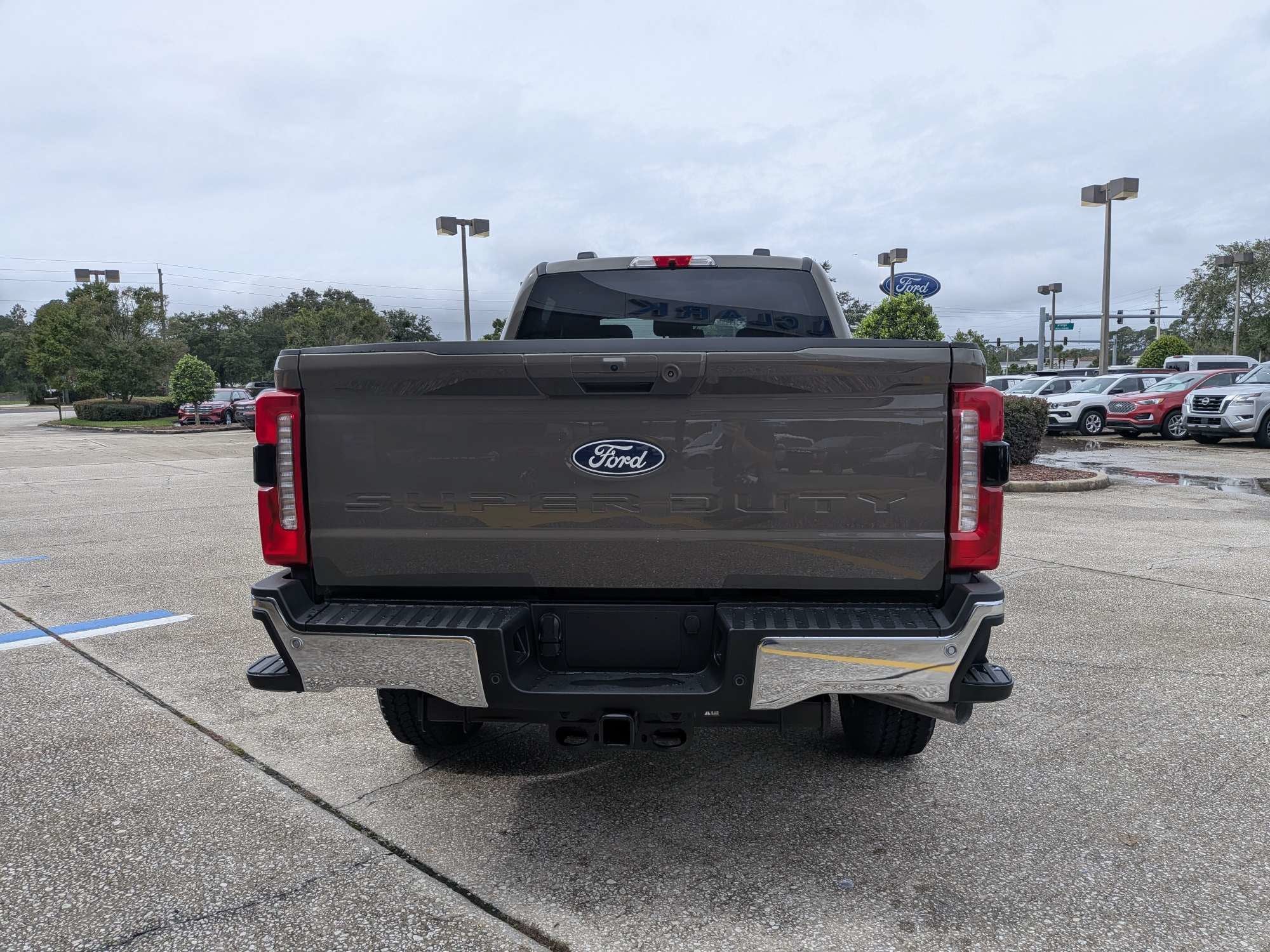 2027 Ford Super Duty F-250 SRW LARIAT