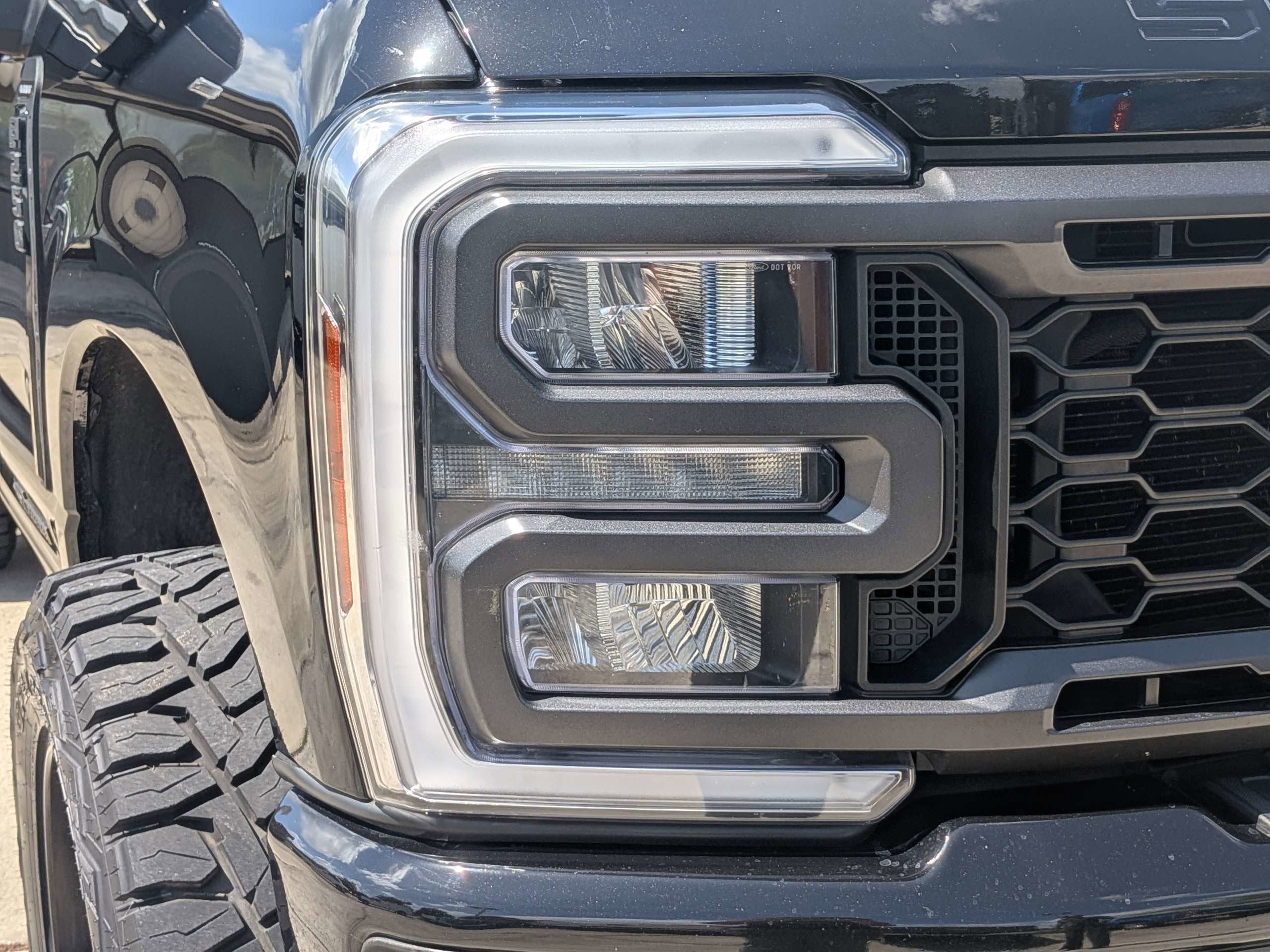 2024 Ford Super Duty F-250 SRW LARIAT