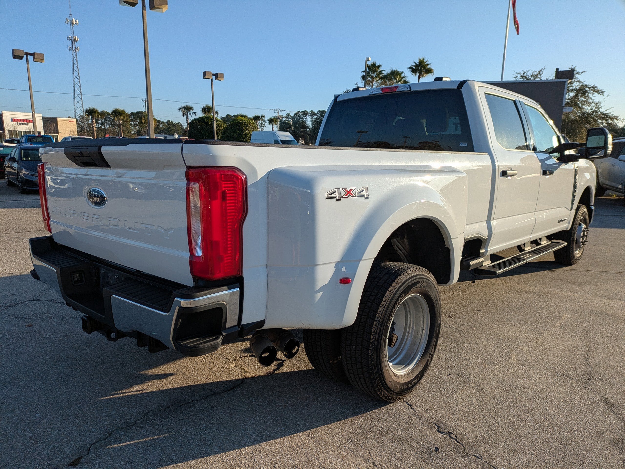 2024 Ford Super Duty F-350 DRW XLT