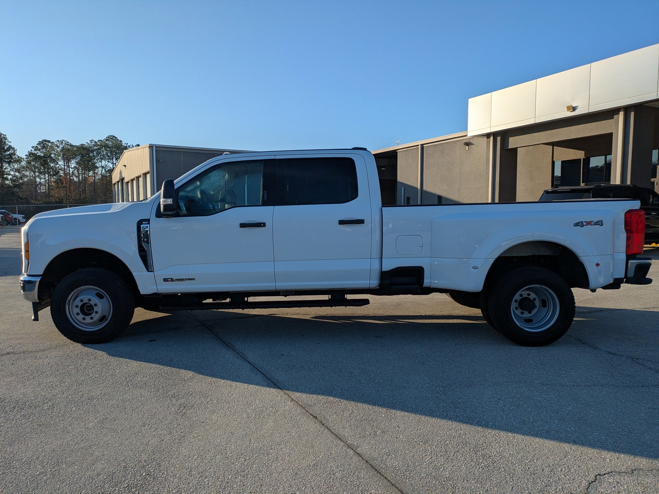 2024 Ford Super Duty F-350 DRW XLT