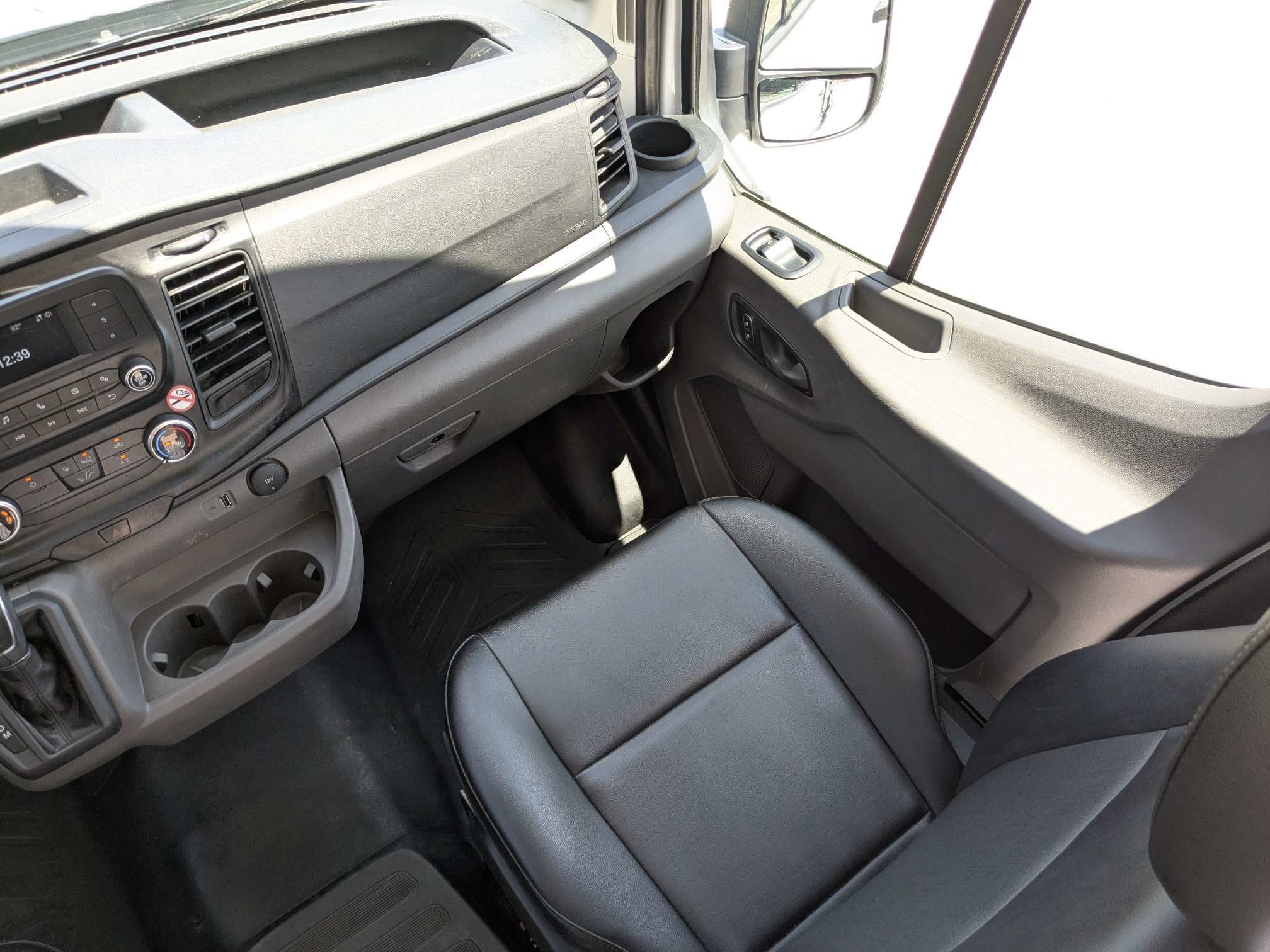 2023 Ford Transit Cargo Van T-250 130" Med Rf 9070 GVWR AWD