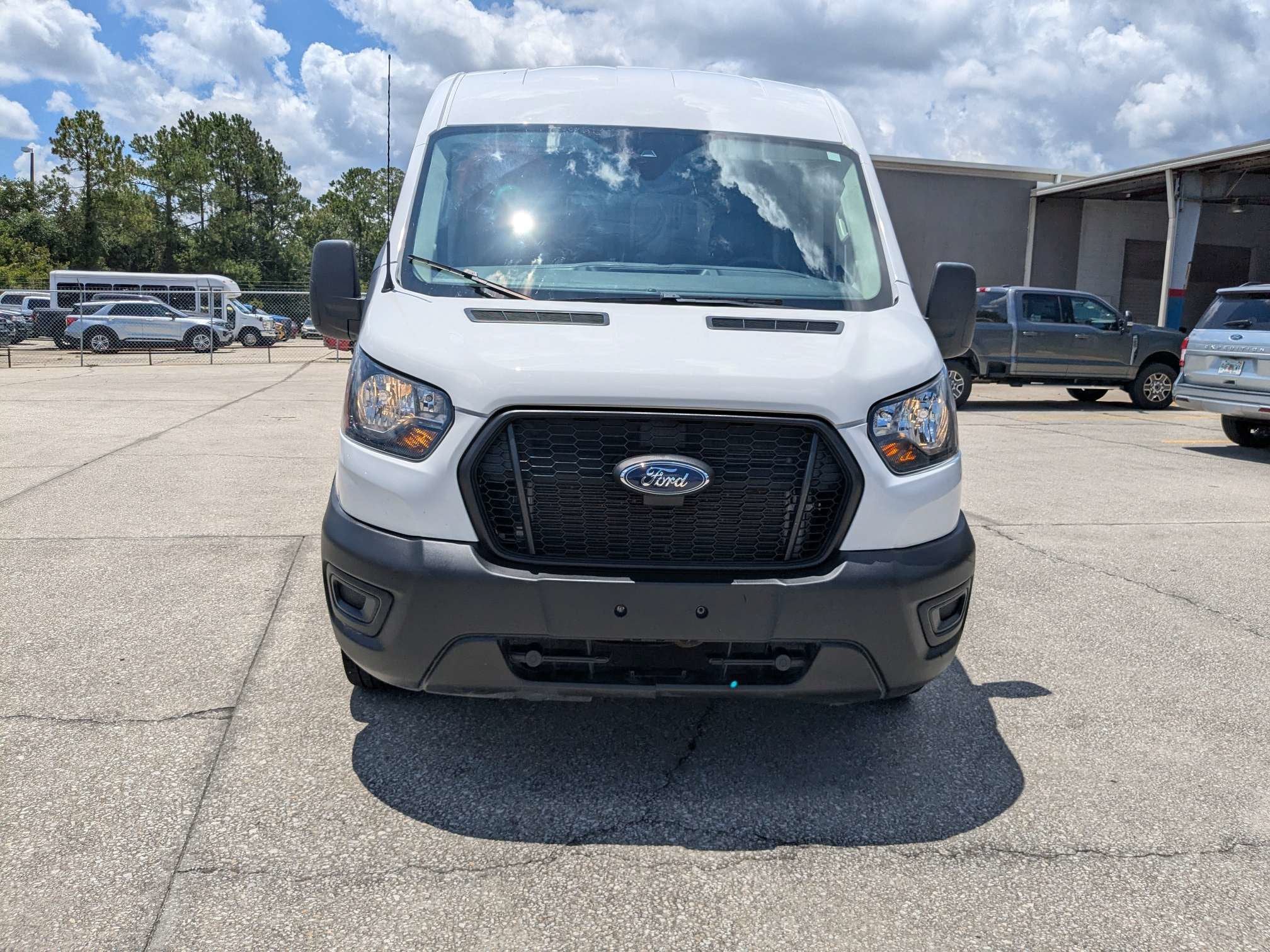 2023 Ford Transit Cargo Van T-250 130" Med Rf 9070 GVWR AWD