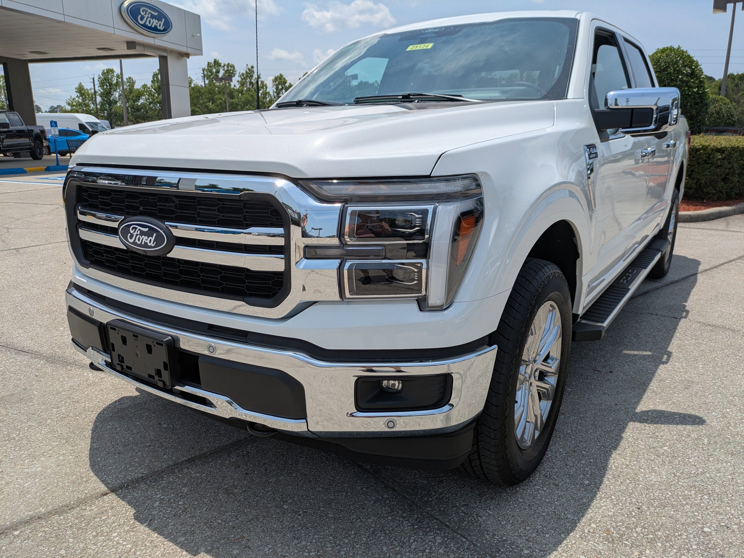 2025 Ford F-150 LARIAT