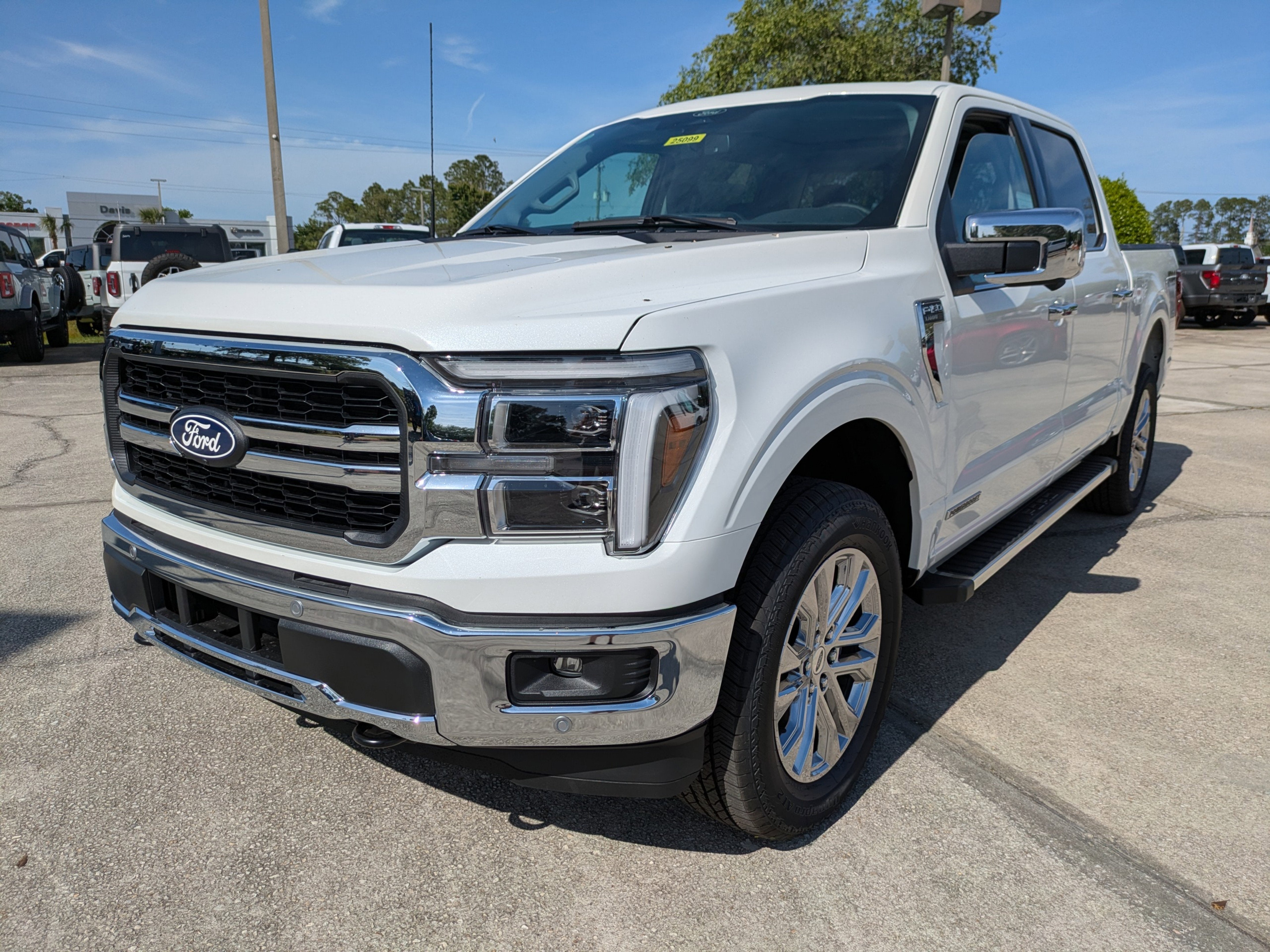 2025 Ford F-150 LARIAT