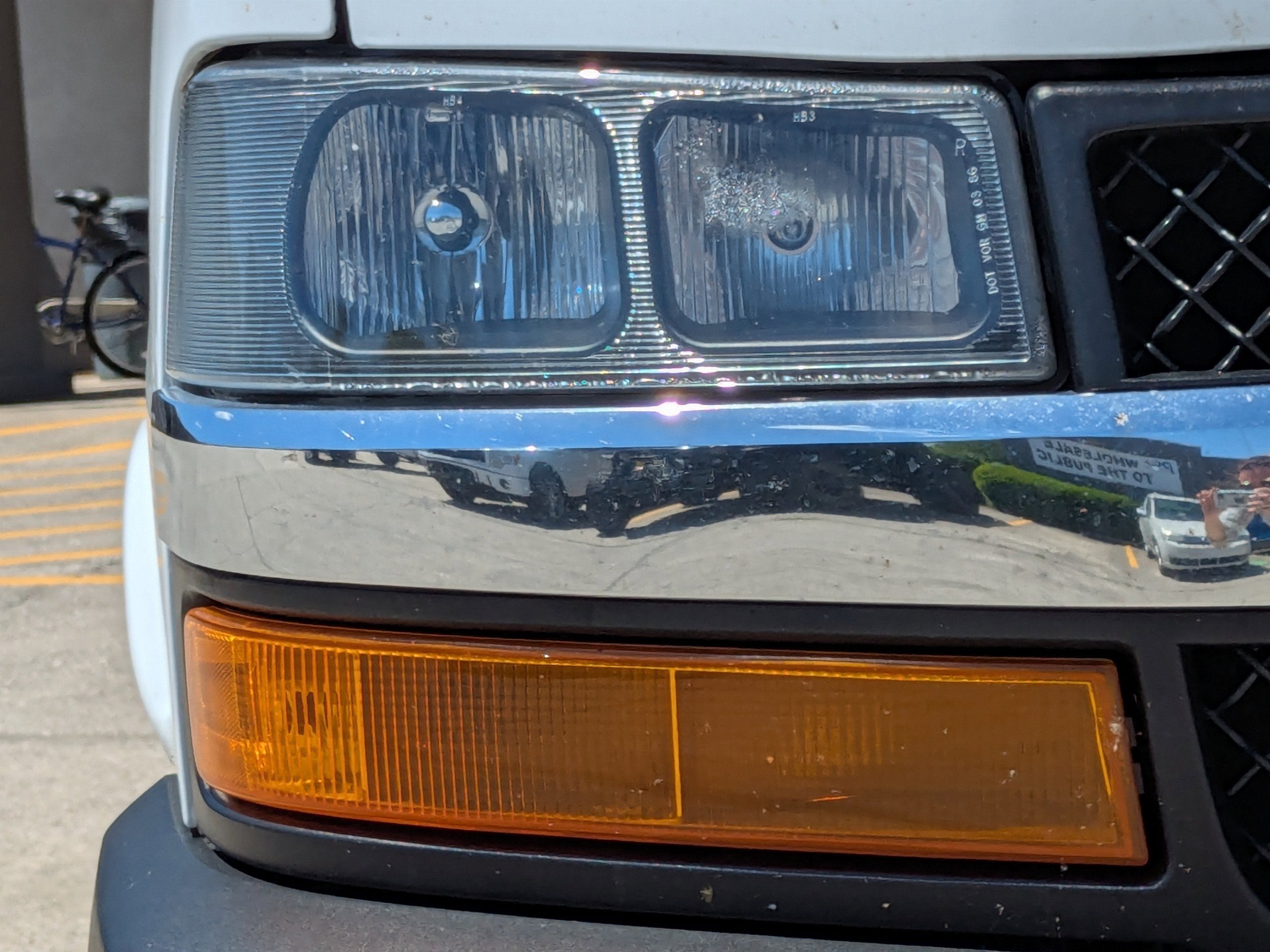 2024 Chevrolet Express Passenger LT