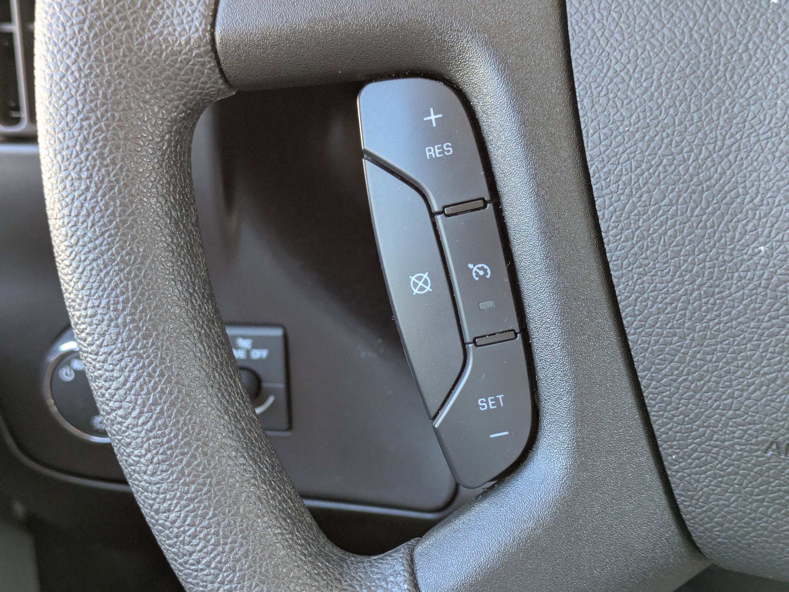 2024 Chevrolet Express Passenger LT