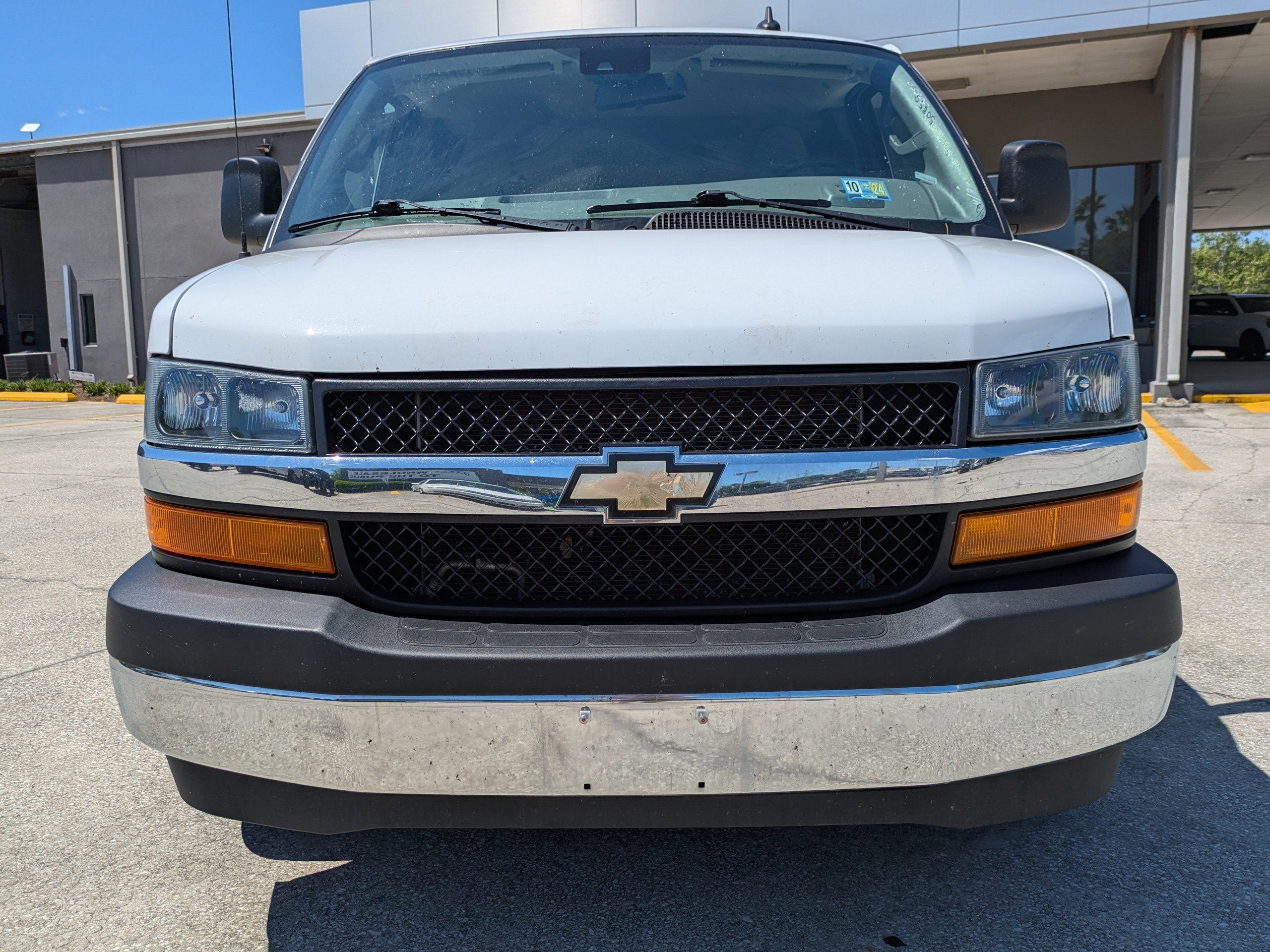 2024 Chevrolet Express Passenger LT