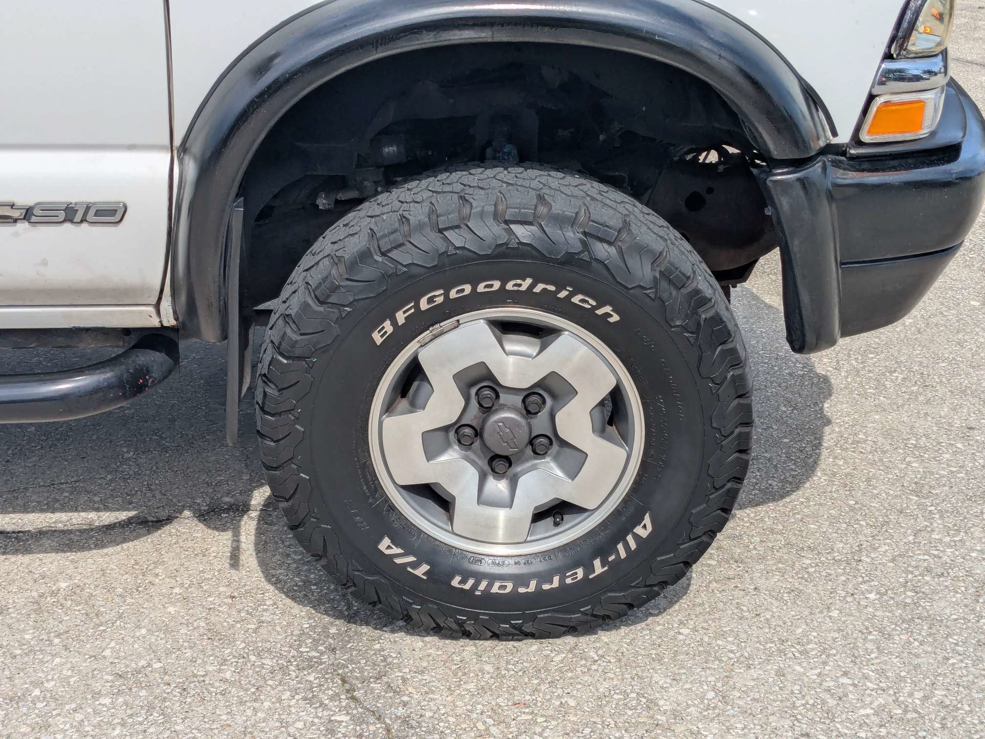 2001 Chevrolet S-10 LS w/ZR2