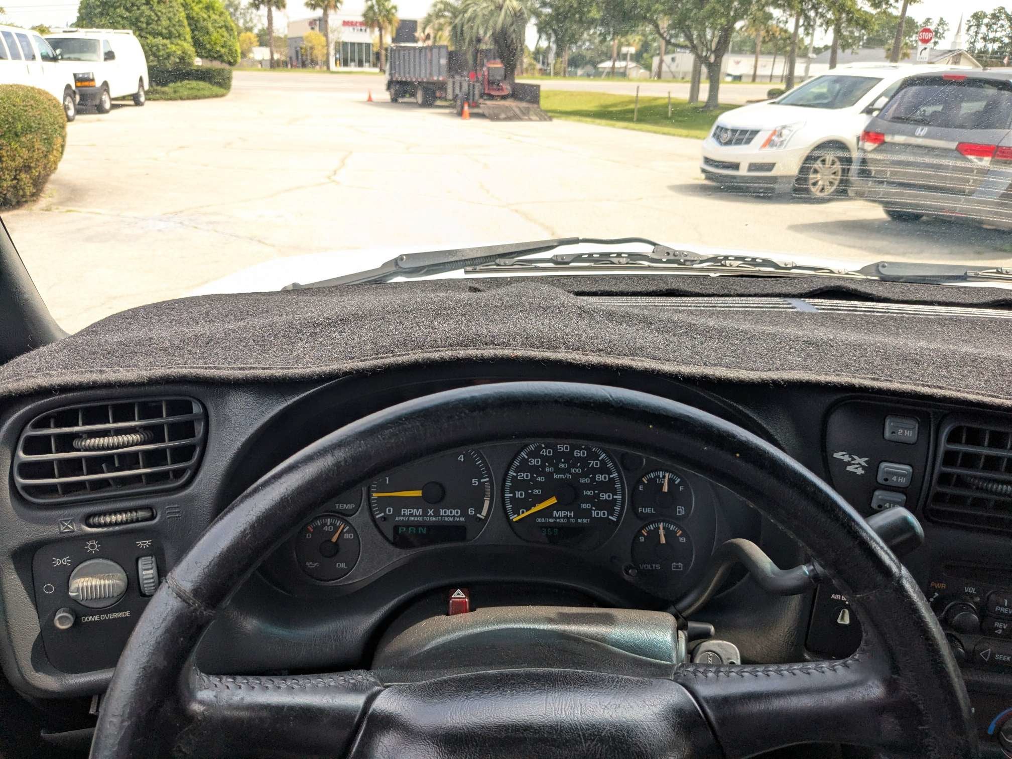 2001 Chevrolet S-10 LS w/ZR2