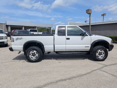 2001 Chevrolet S-10 LS w/ZR2