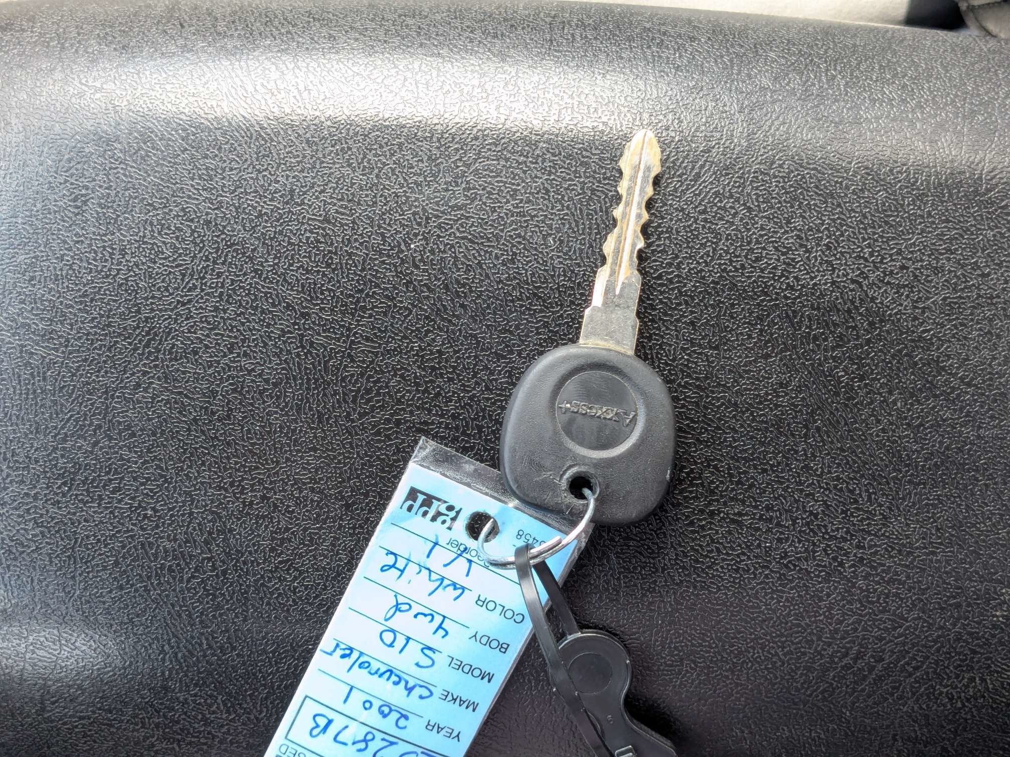 2001 Chevrolet S-10 LS w/ZR2