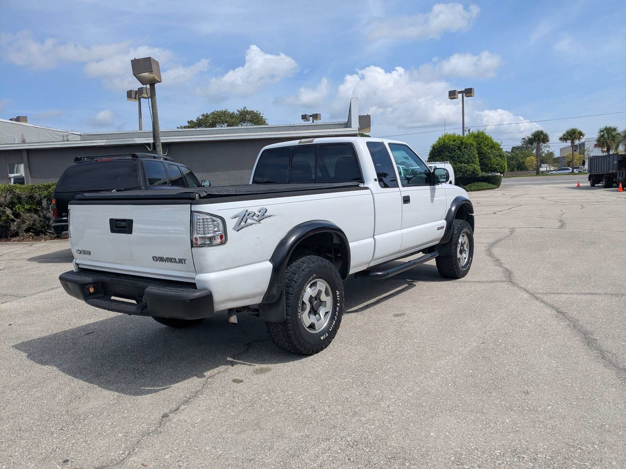 2001 Chevrolet S-10 LS w/ZR2