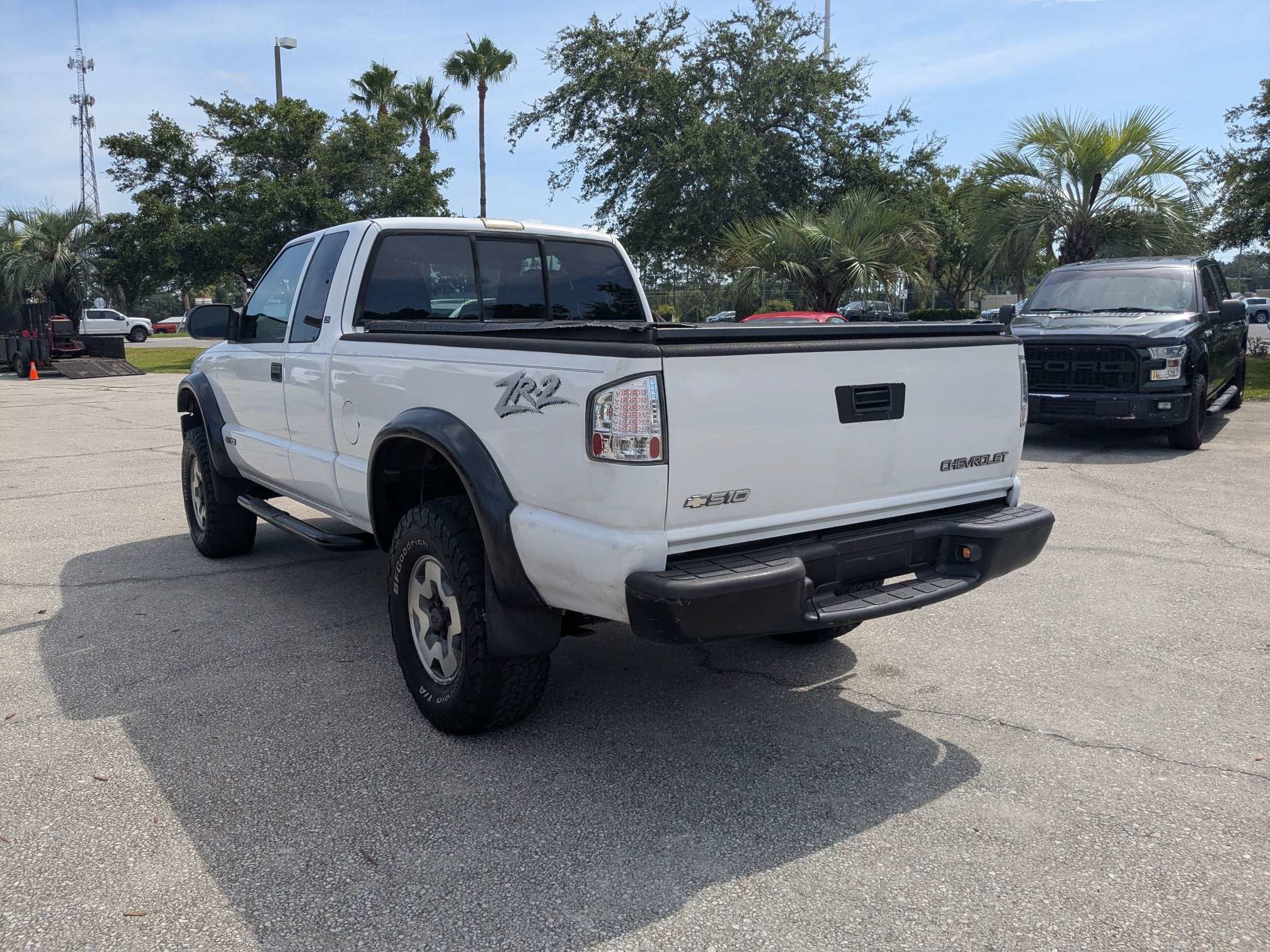 2001 Chevrolet S-10 LS w/ZR2