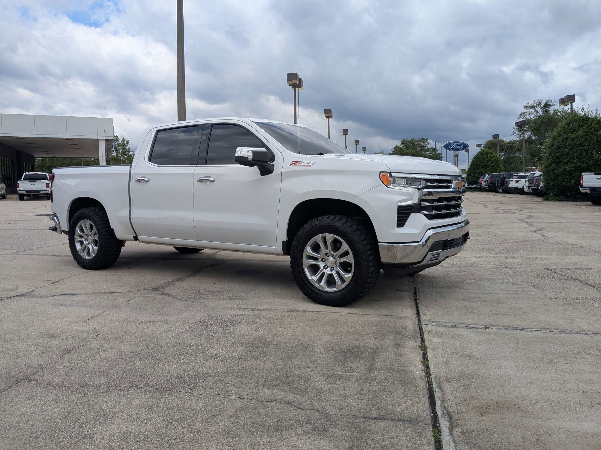 2024 Chevrolet Silverado 1500 LTZ