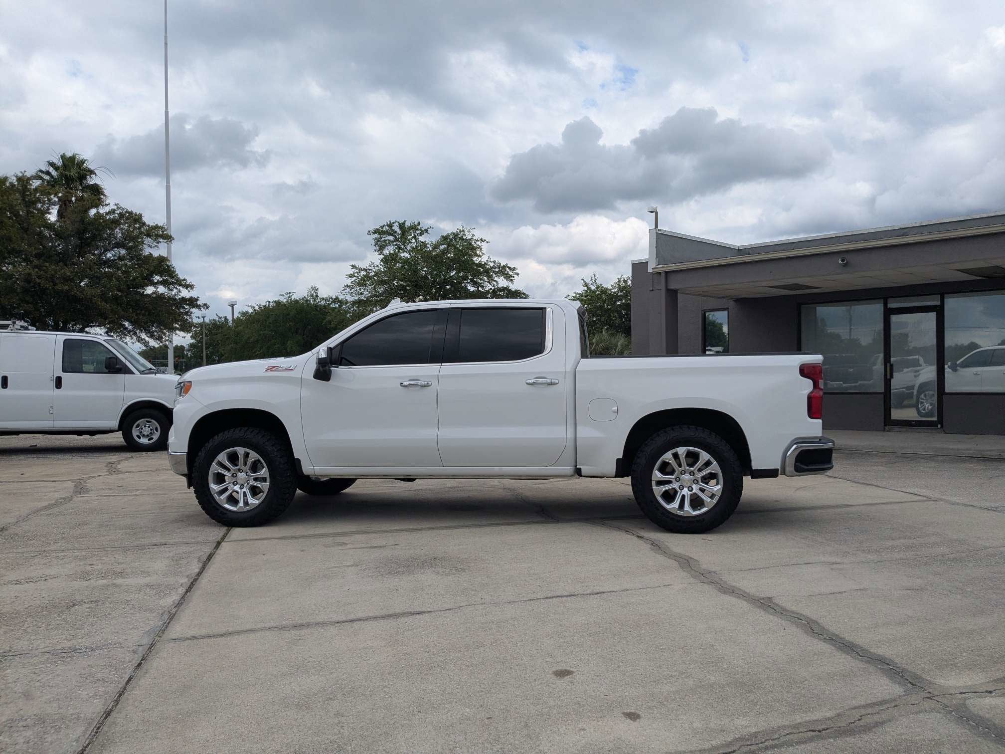 2024 Chevrolet Silverado 1500 LTZ