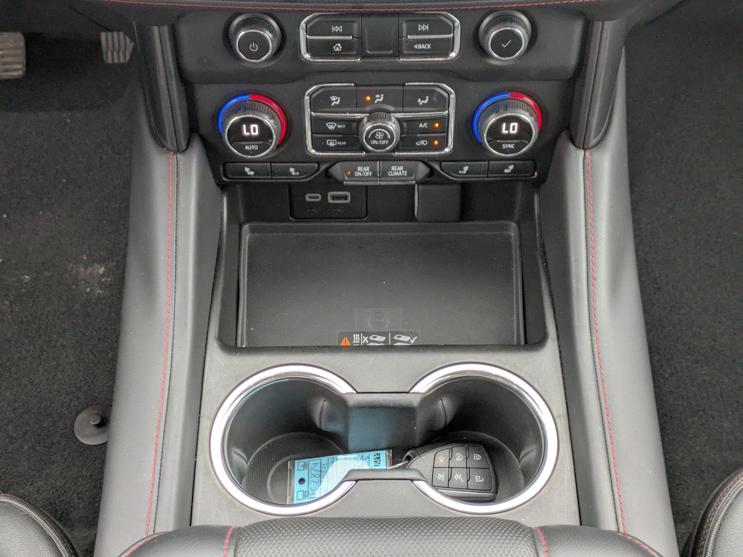 2024 Chevrolet Suburban RST