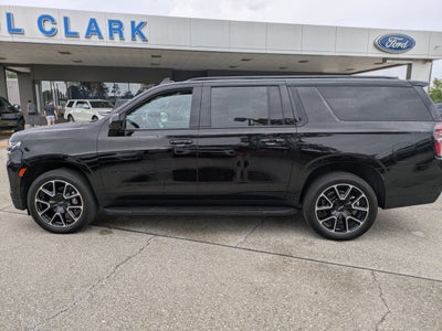 2024 Chevrolet Suburban RST