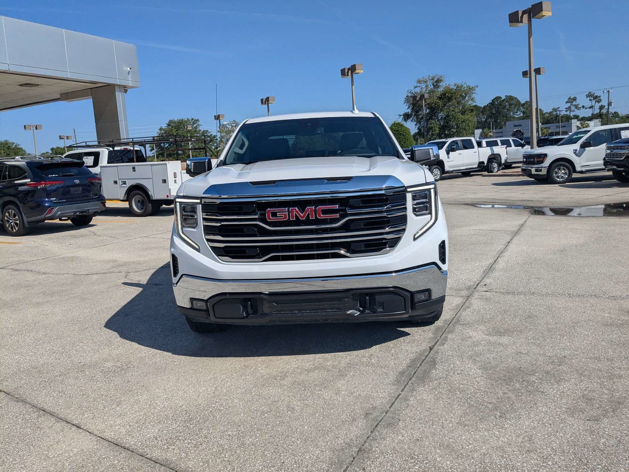 2025 GMC Sierra 1500 SLT