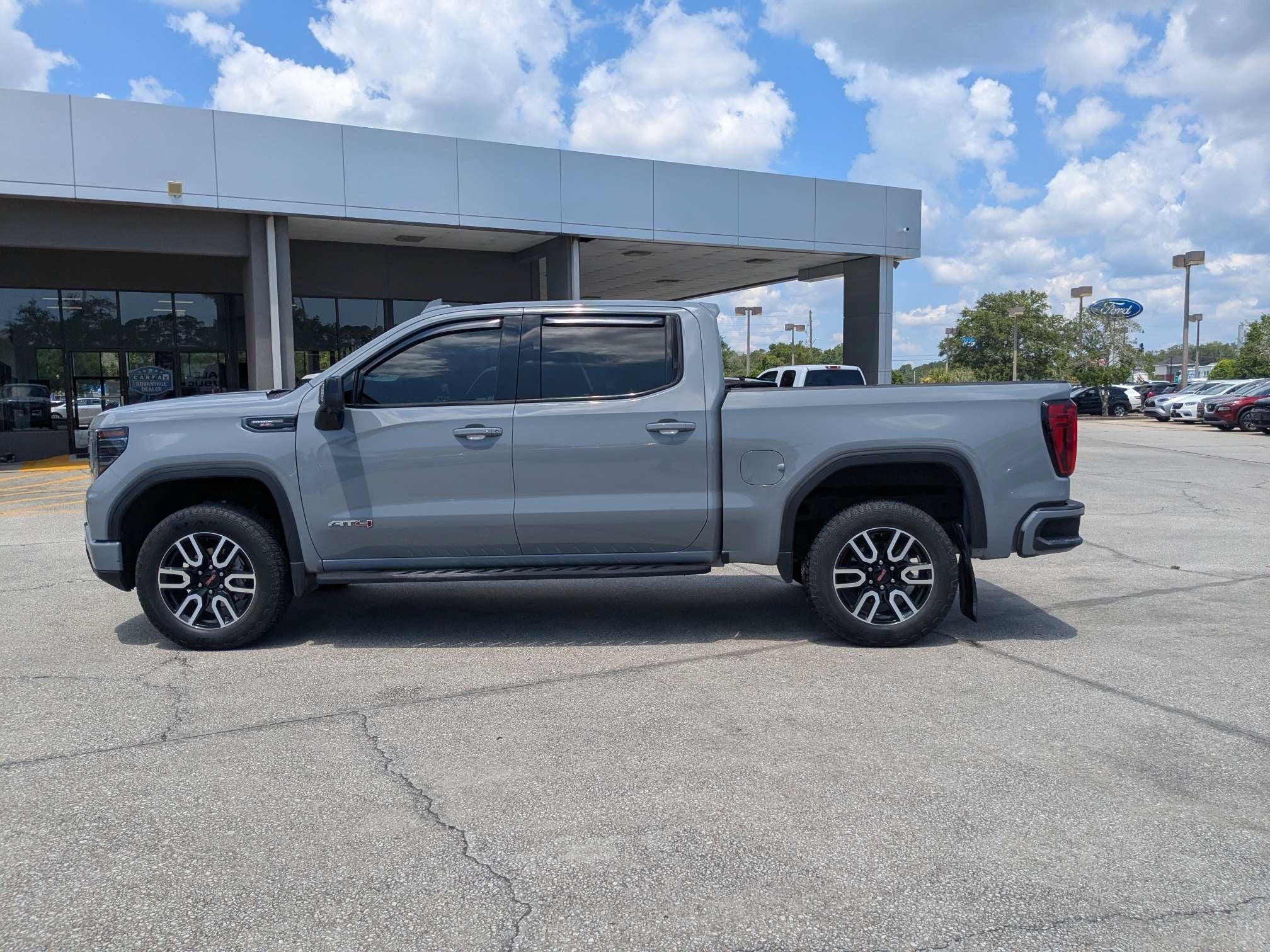 2024 GMC Sierra 1500 AT4