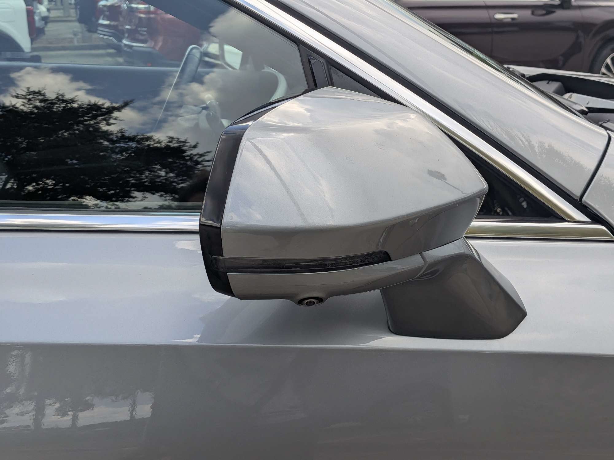 2025 Cadillac XT4 FWD Premium Luxury