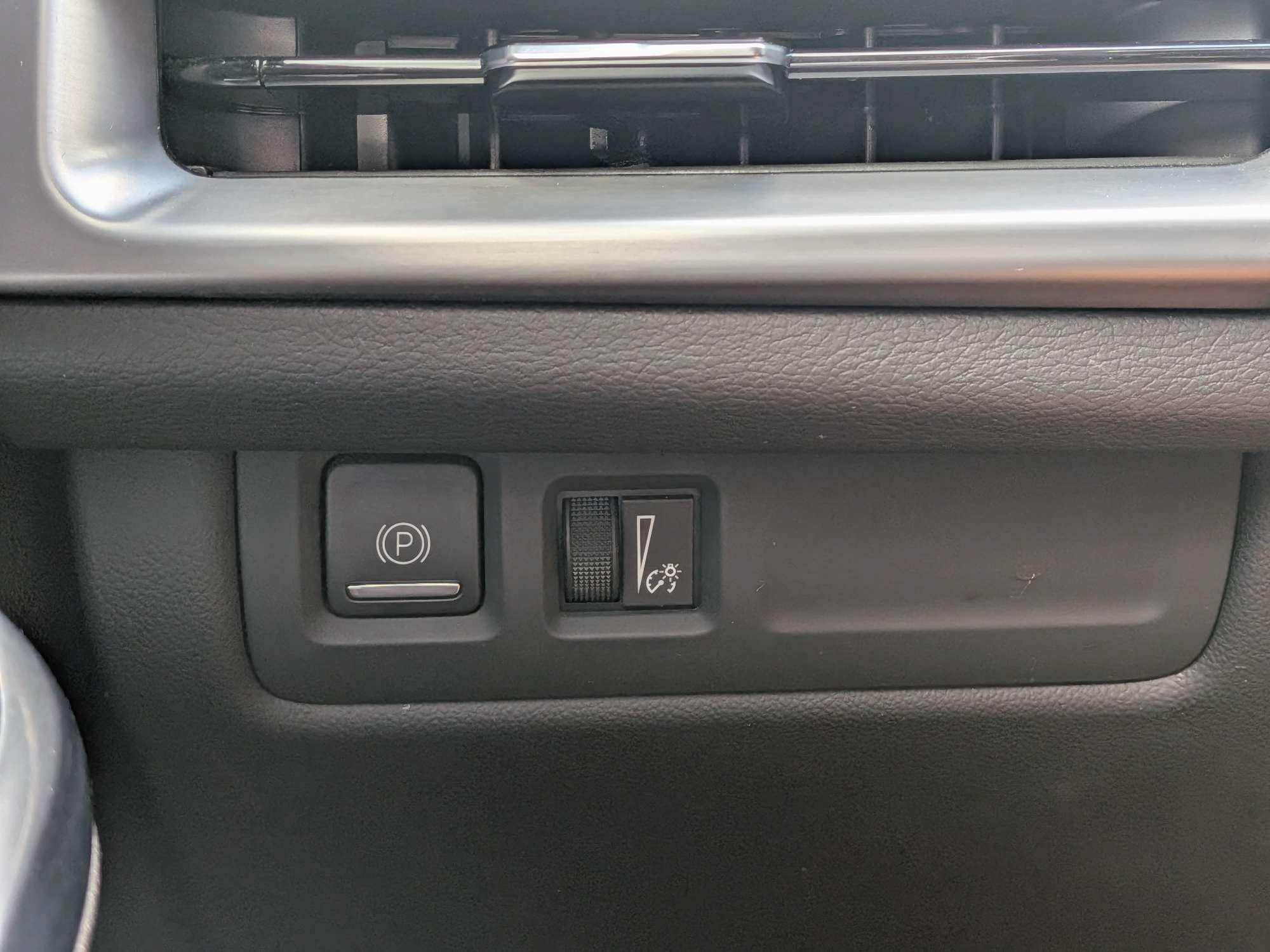2025 Cadillac XT4 FWD Premium Luxury