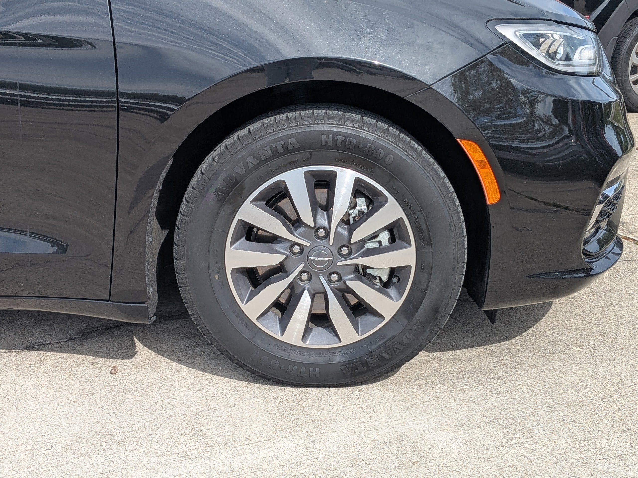 2024 Chrysler Pacifica Hybrid Select