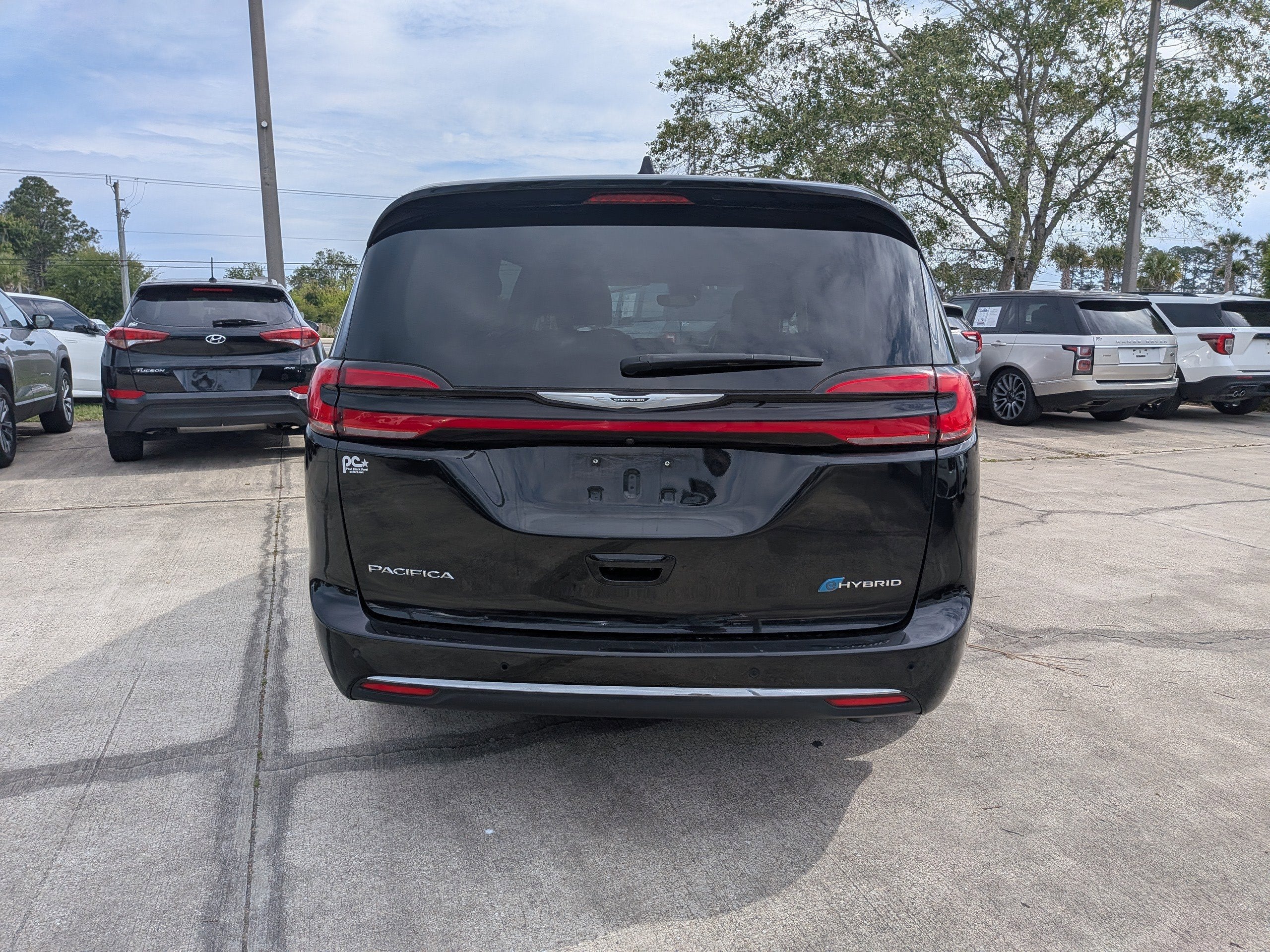 2024 Chrysler Pacifica Hybrid Select