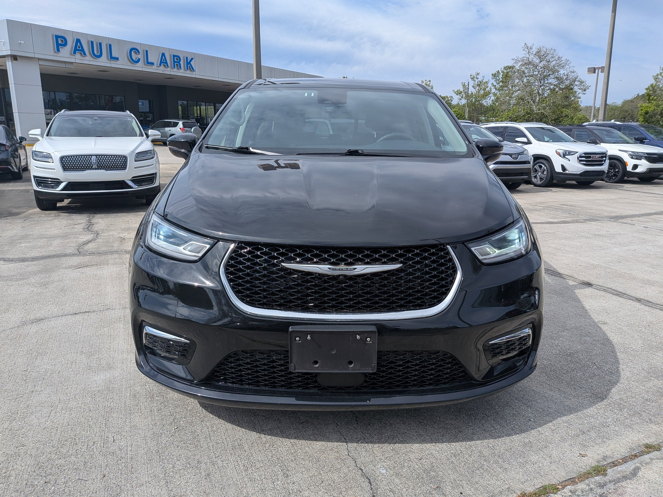 2024 Chrysler Pacifica Hybrid Select