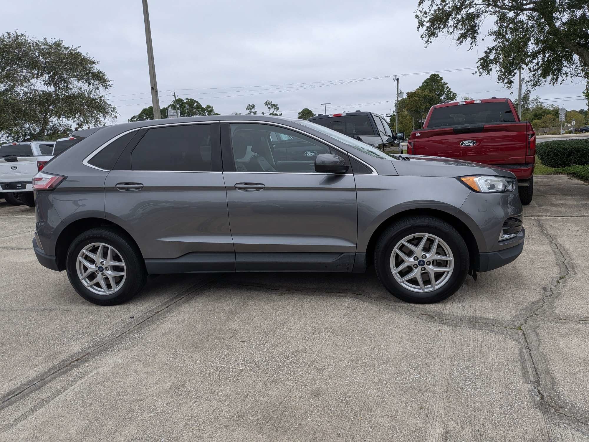 2022 Ford Edge SEL