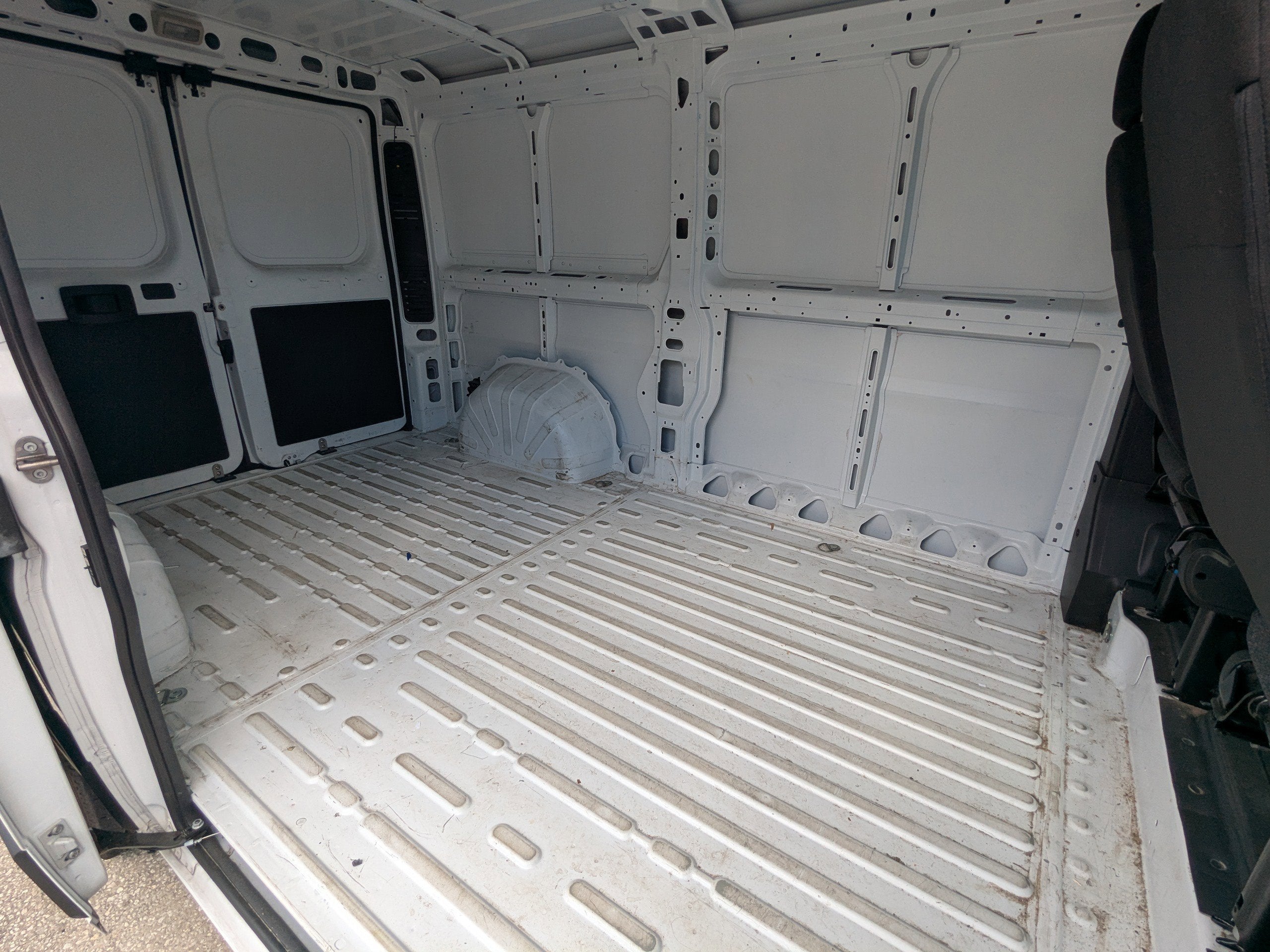 2024 RAM ProMaster Cargo Van Tradesman