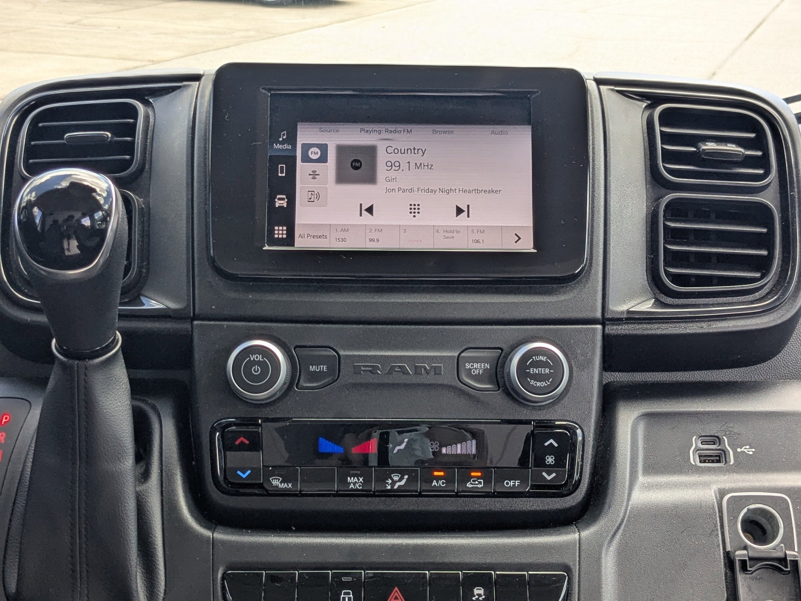 2024 RAM ProMaster Cargo Van Tradesman