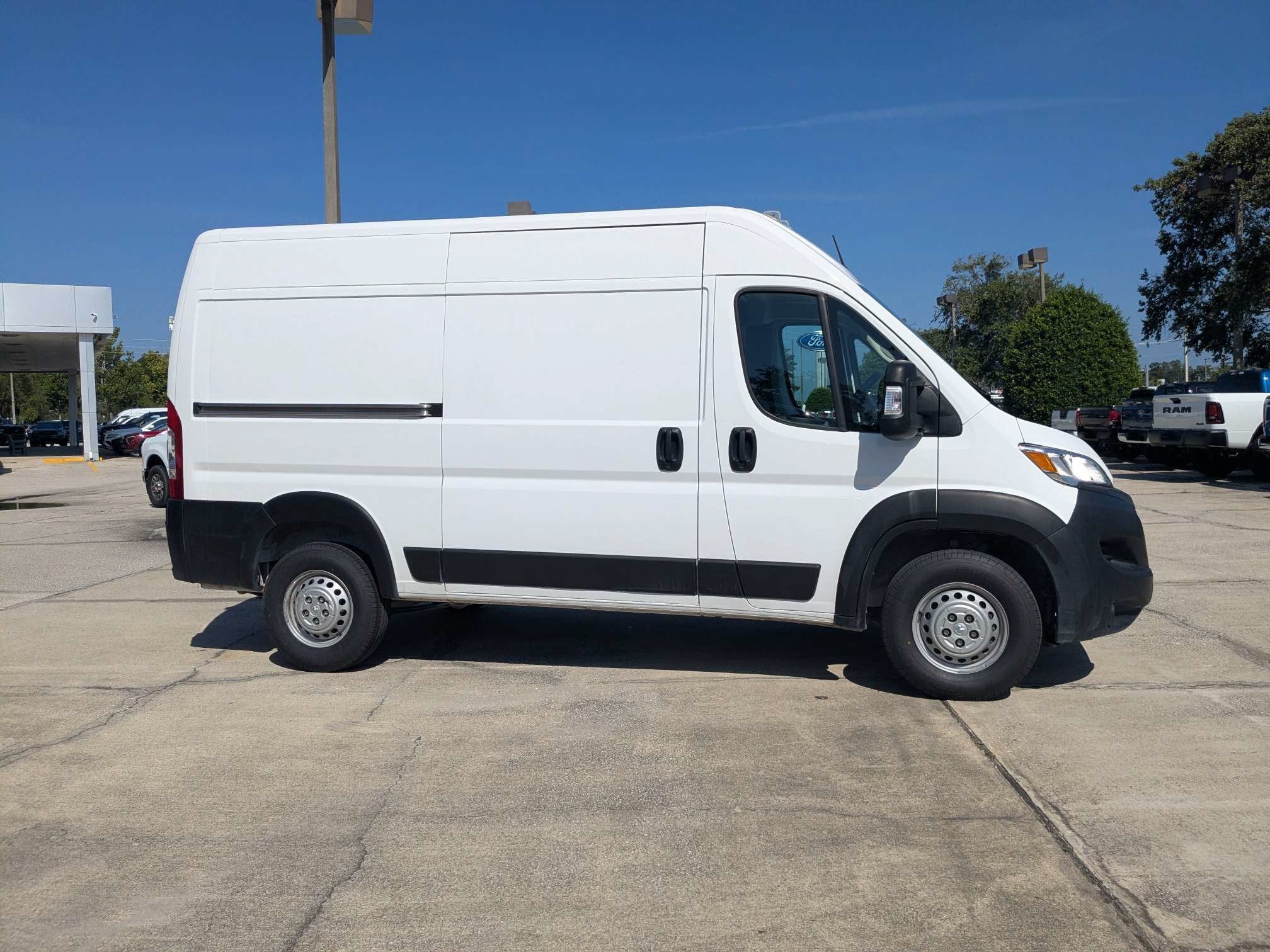 2024 RAM ProMaster Cargo Van Tradesman