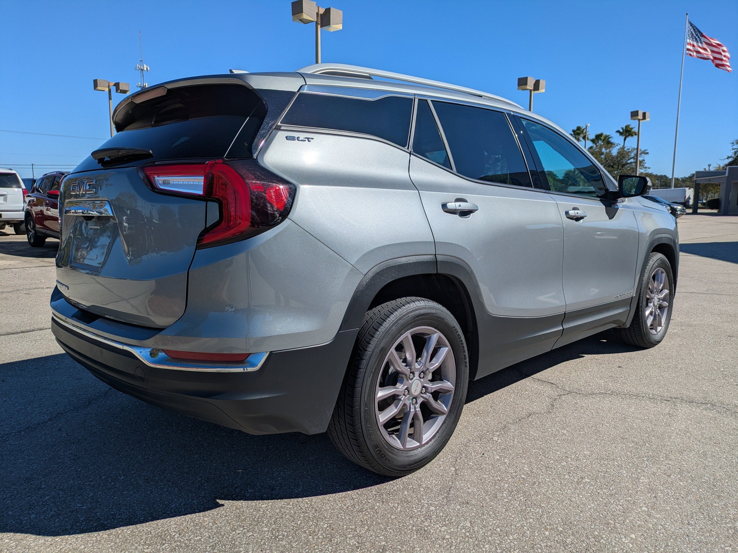 2023 GMC Terrain SLT